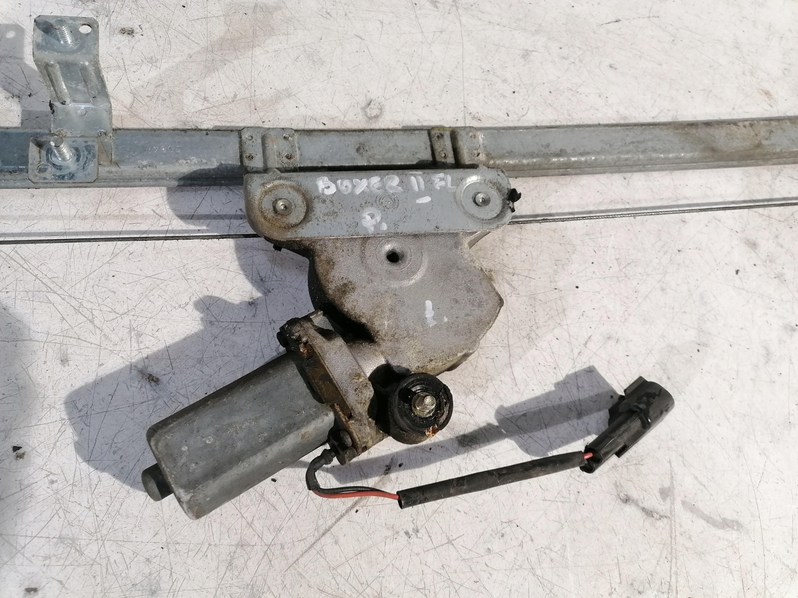 Peugeot Boxer II window regulator right
