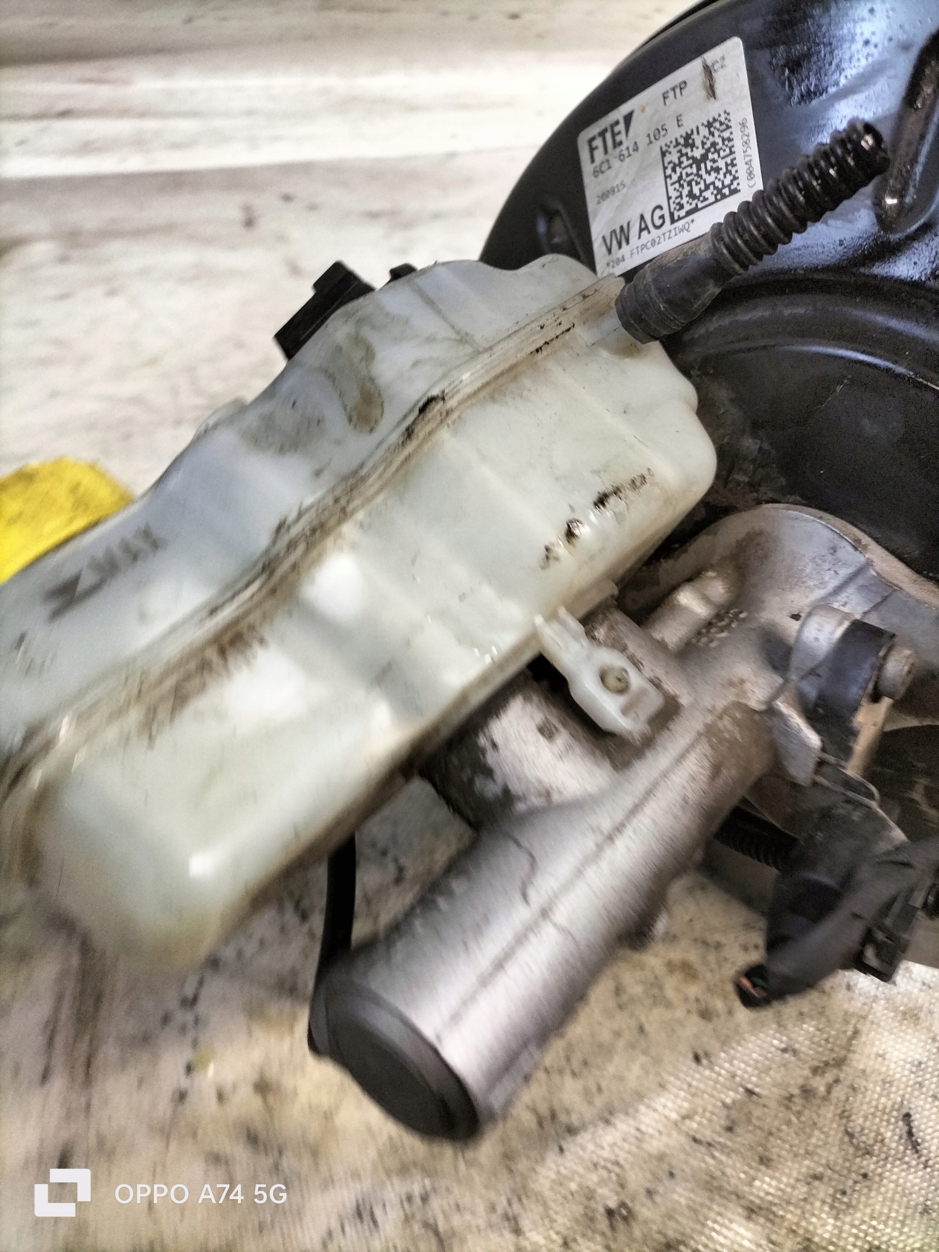 VW SKODA RAPID 1.4TDI 66KW Servo bremsen 6C1614105E
