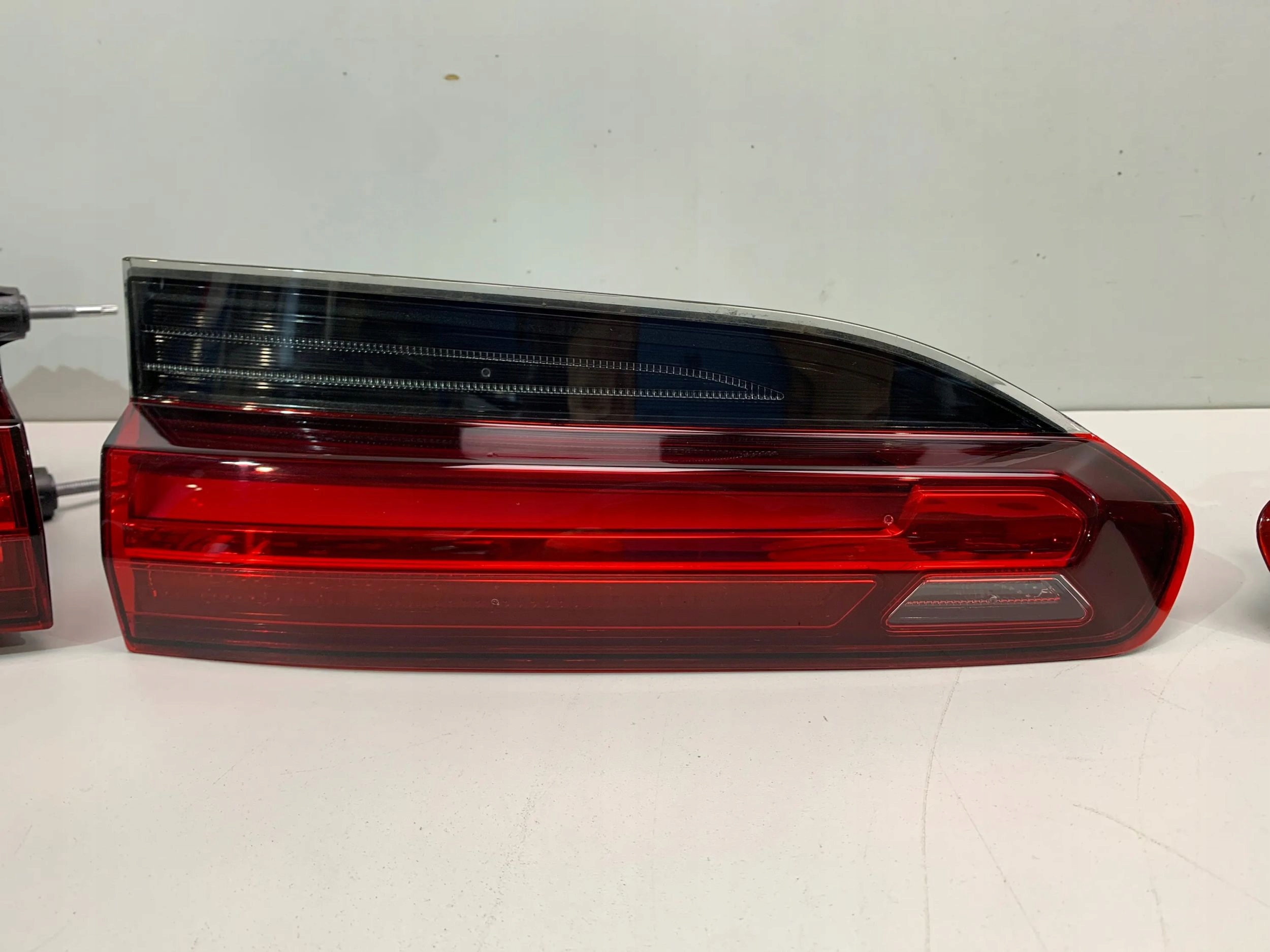 BMW X4 G02 LAMPY TYŁ TYLNE KOMPLET EUROPA IDEALNE Producent części BMW OE