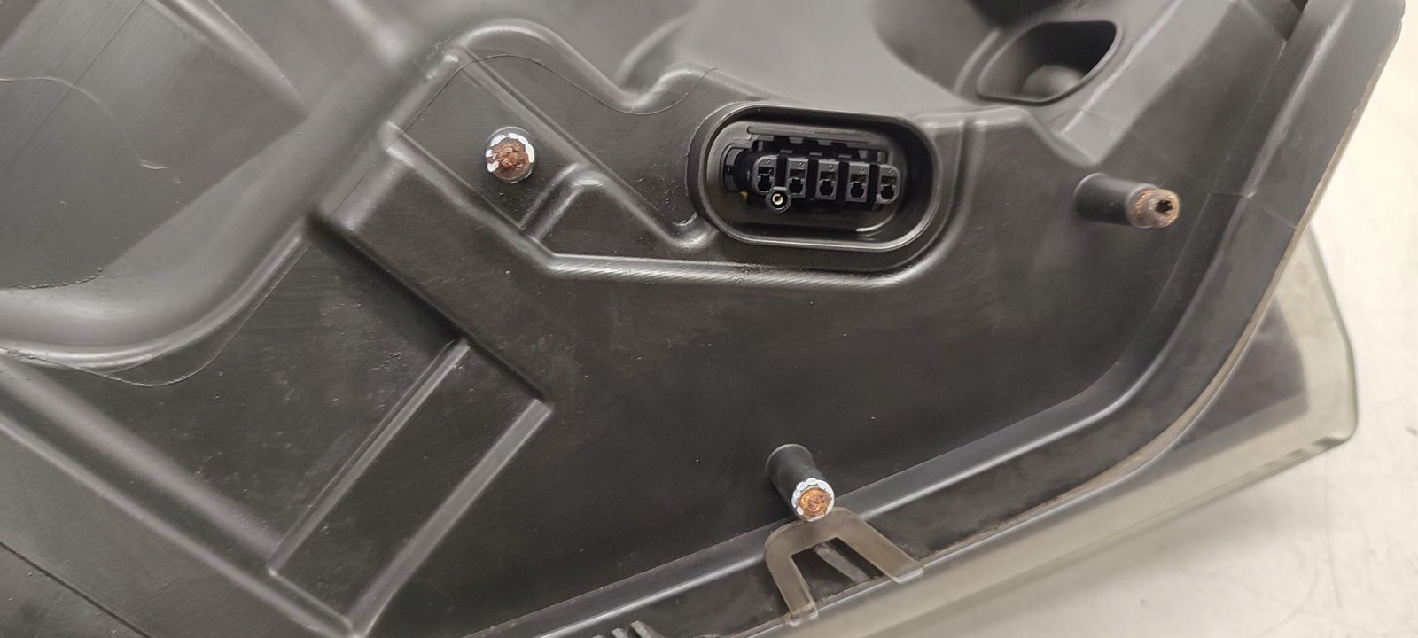 light front front left xenon positioning Opel Astra H