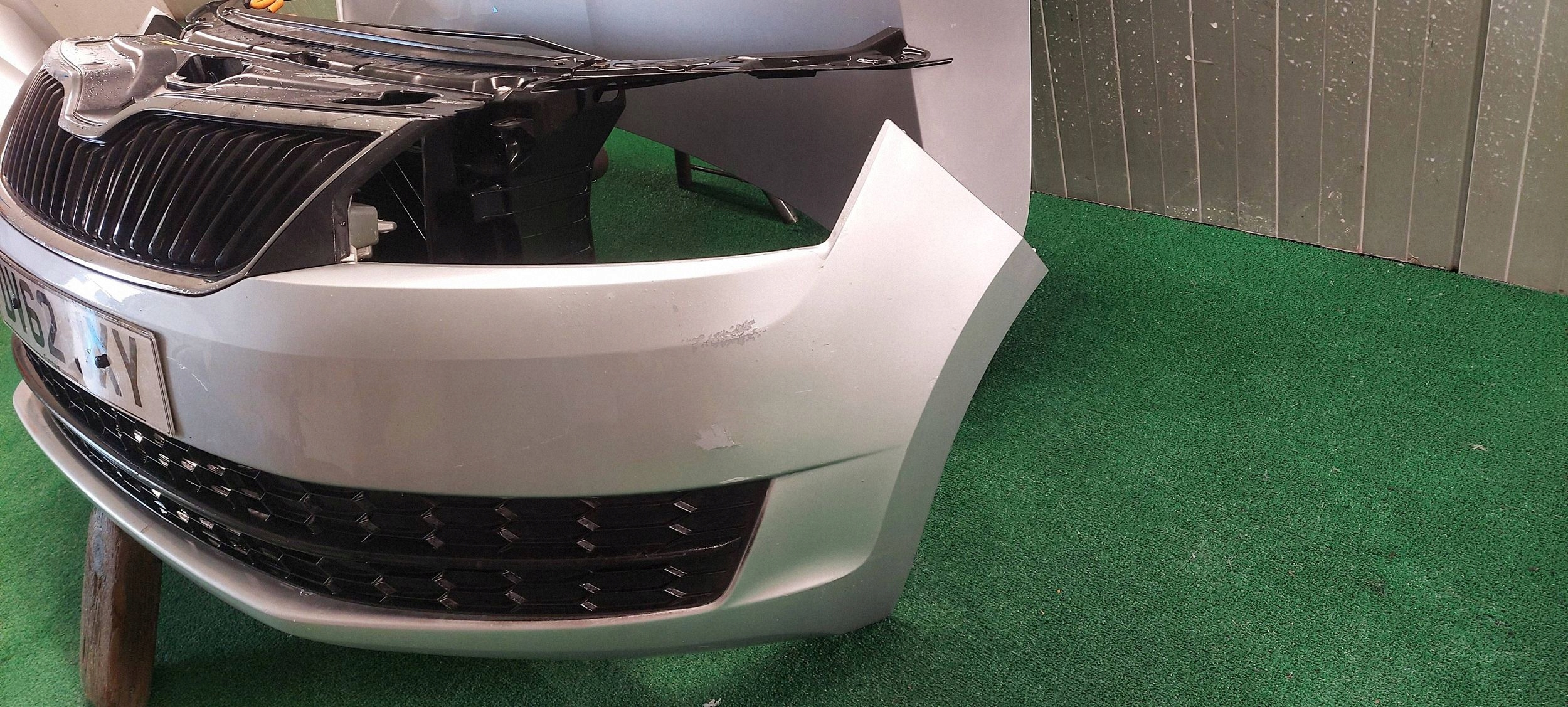 bumper front SKODA RAPID 12-17 LAK: LA7W 8E8E