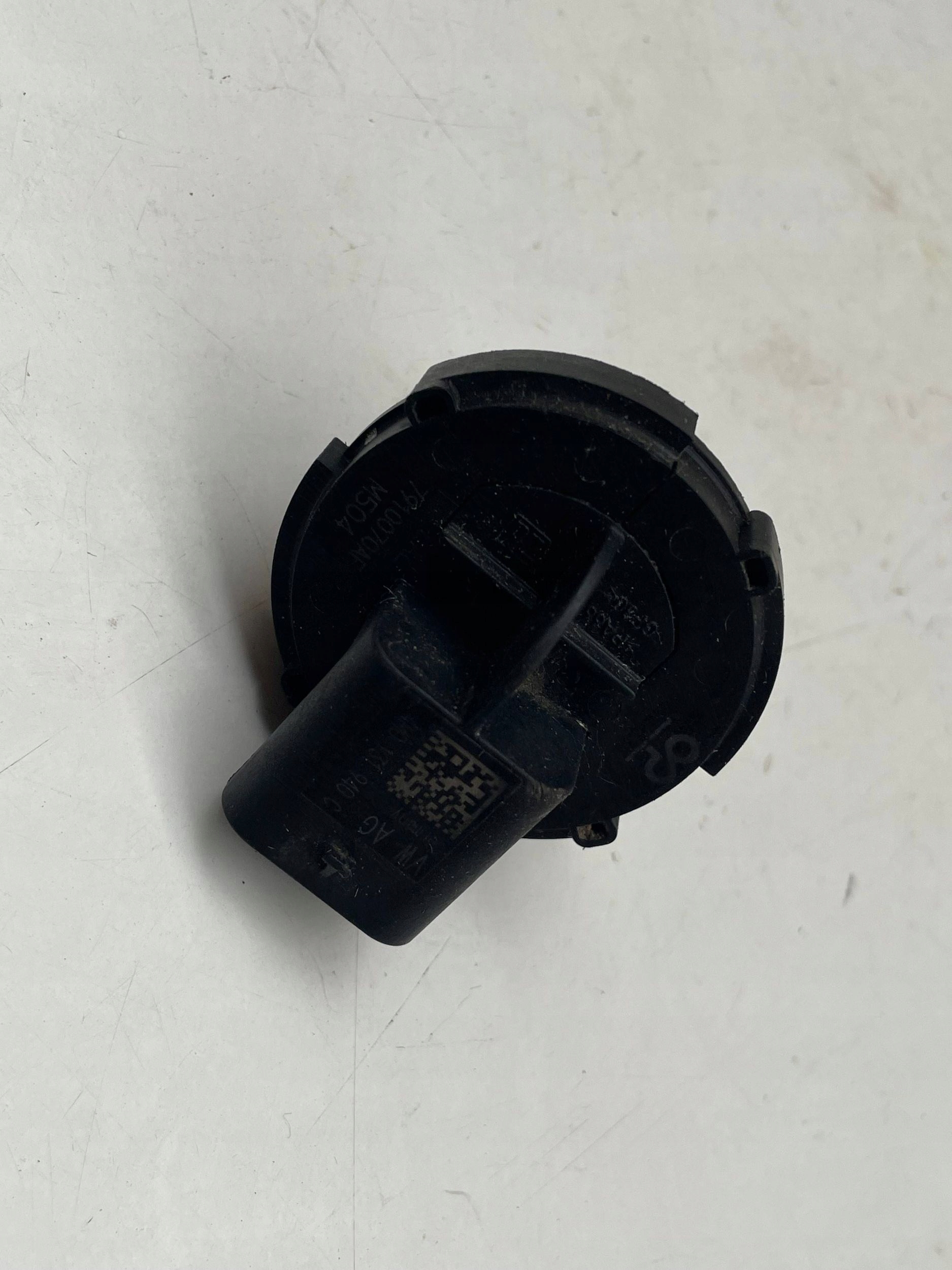 sensor ADBLUE original Audi A4 B9 4M0131940C