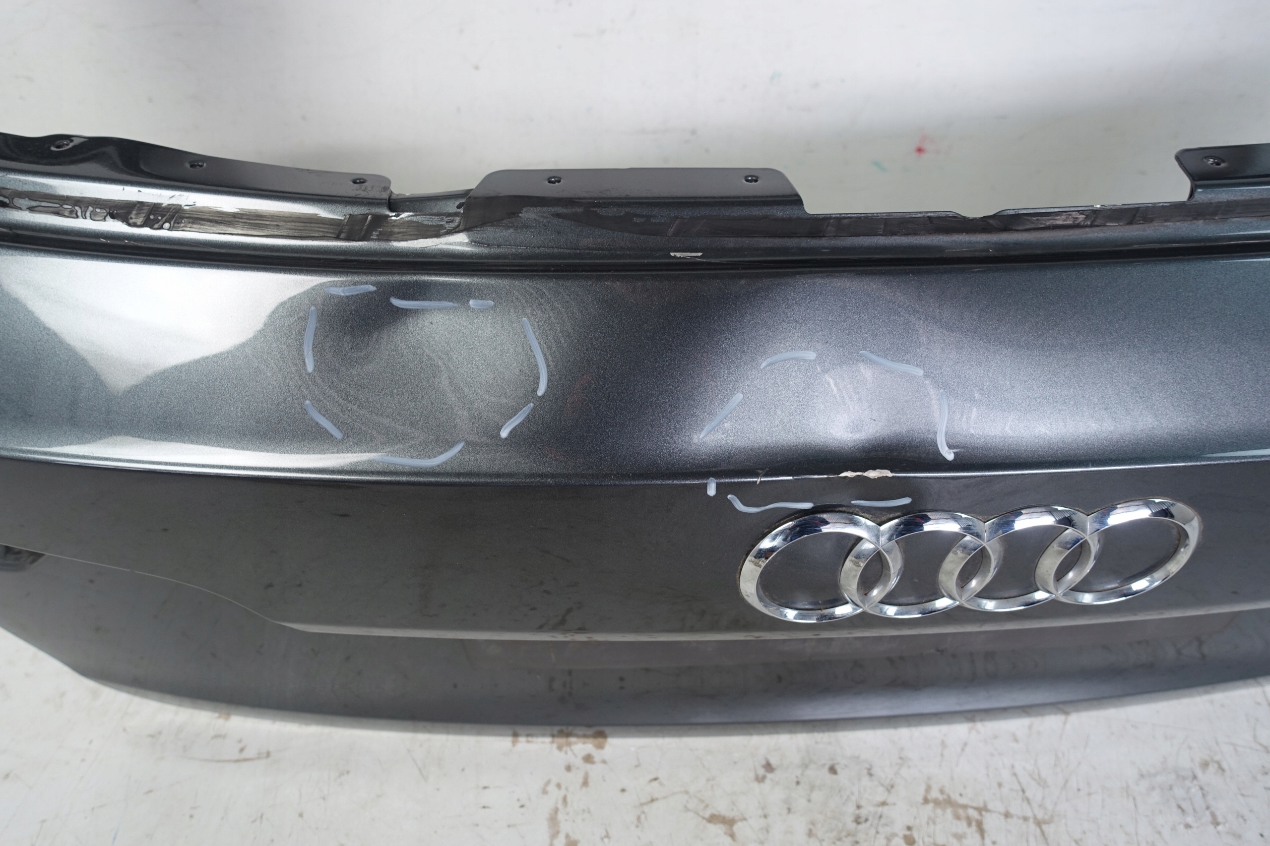 AUDI A4 B9 8W0 KOMBI 2015- trunk door boot rear part rear