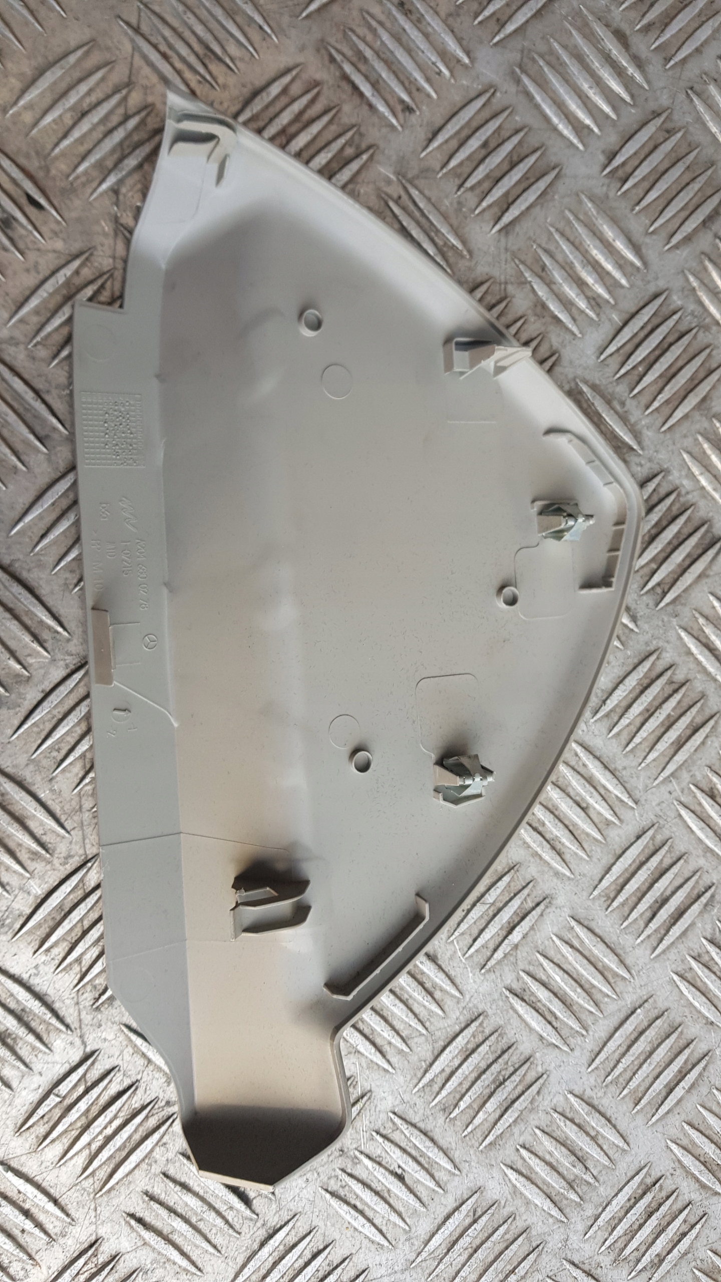 MERCEDES W204 cover KOKPITU left spoiler A2046800278