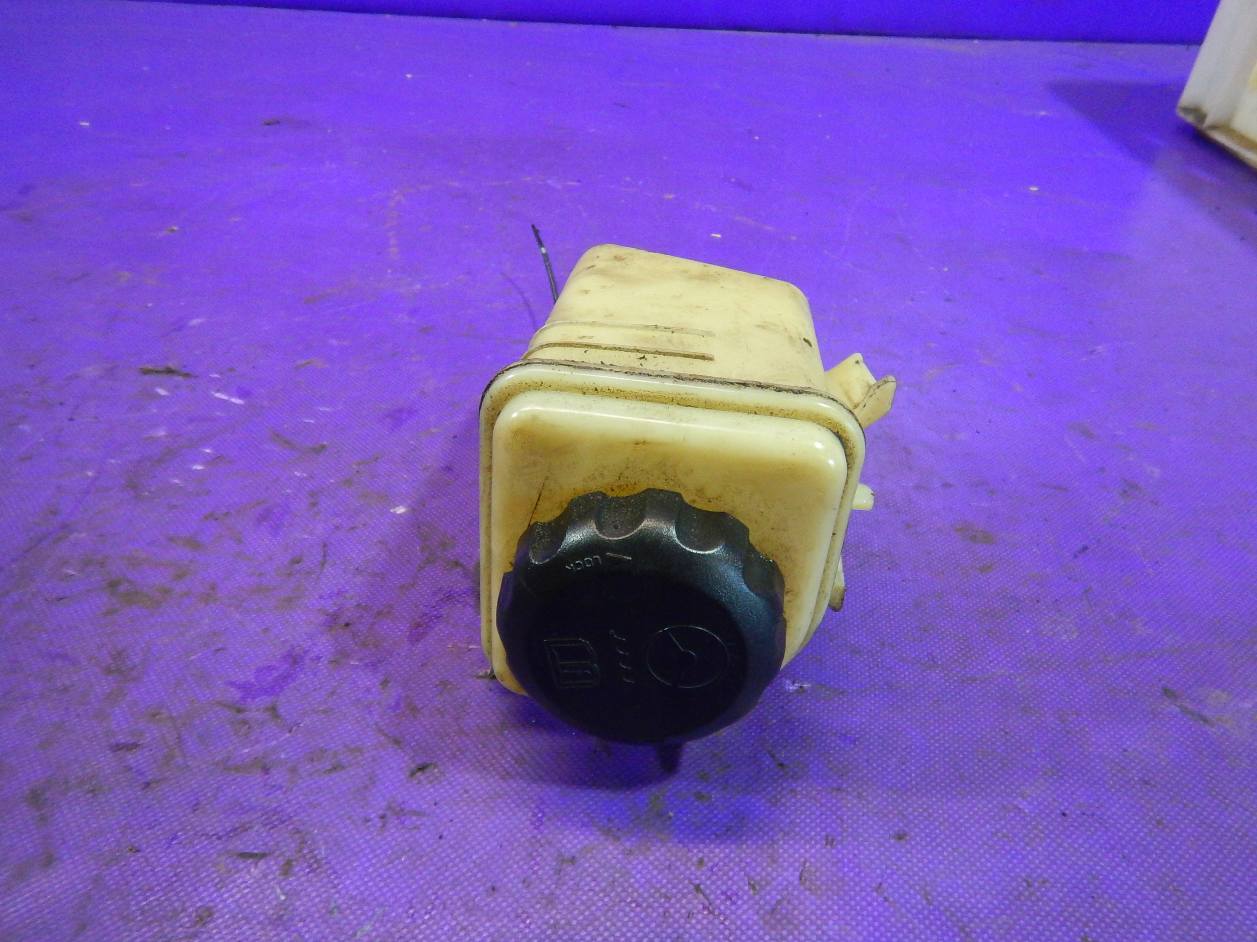 CHEVROLET EVANDA 04-06 2.0 БАЧОК ГИДРОУСИЛИТЕЛЯ