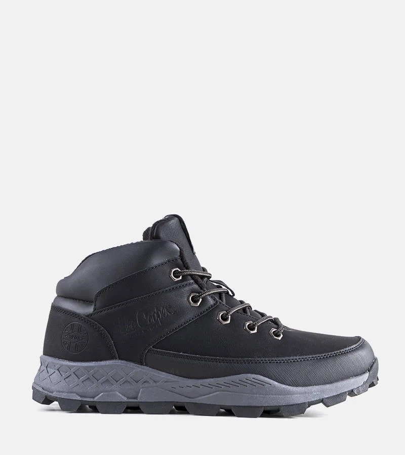 Černé zateplené tenisky LCJ-22-01-1391M Lee Cooper vel. 45
