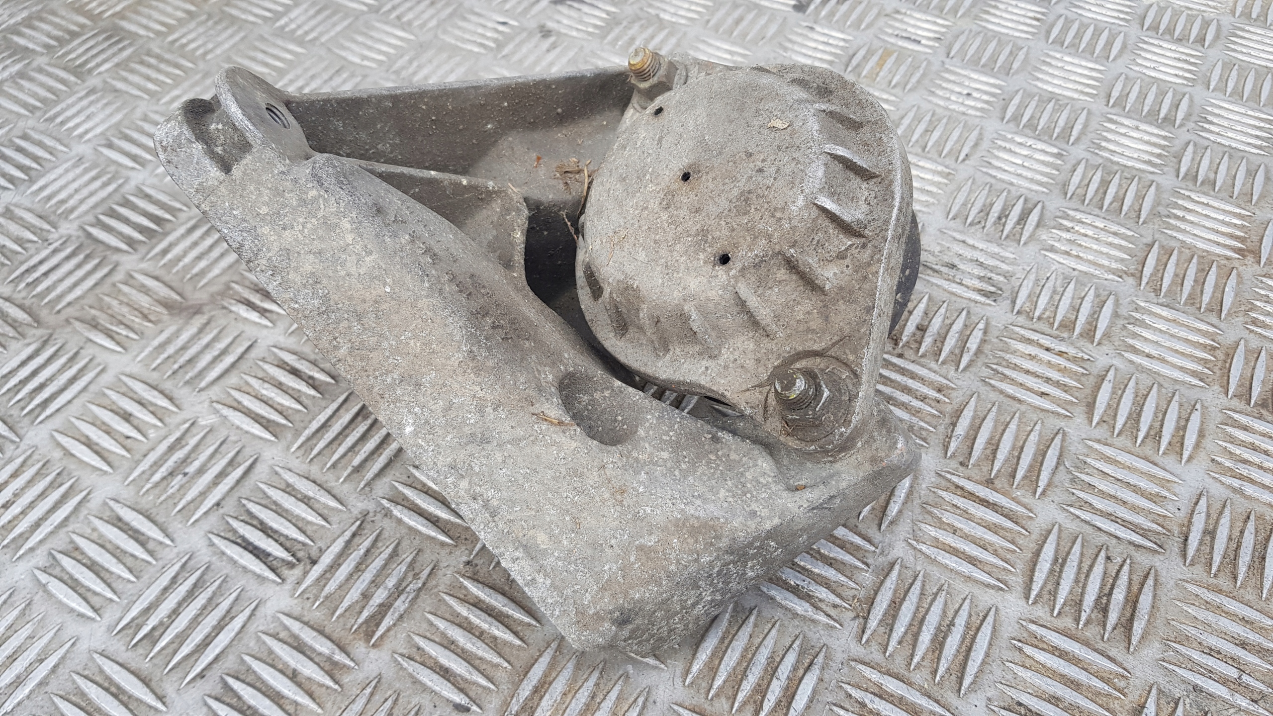 AUDI A6 C4 engine mount airbag 4a0199353a