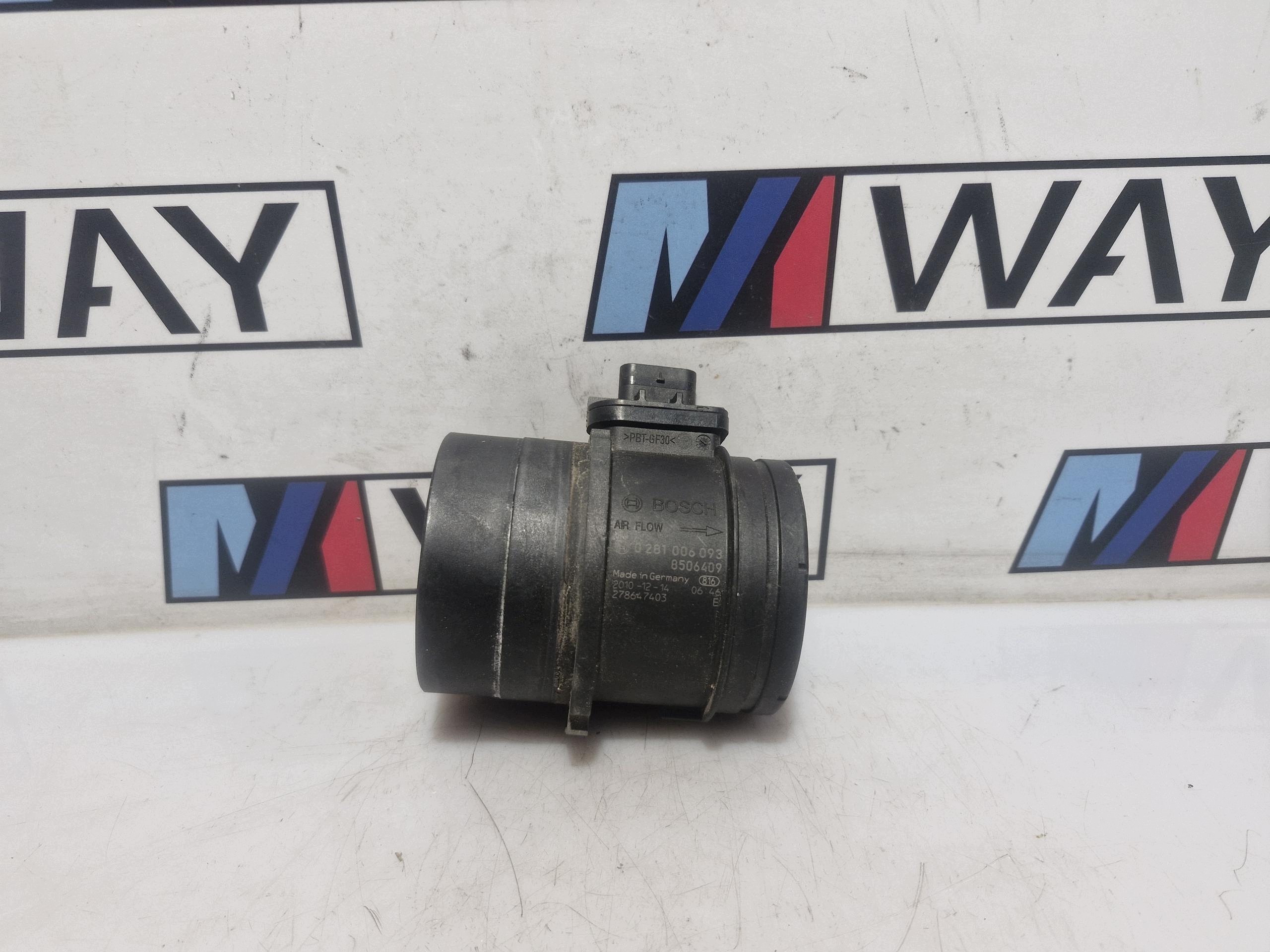 8506409 BMW E82 E84 E87 E90 E91 E92 E93 PRZEPLYMOWIERZ zračni