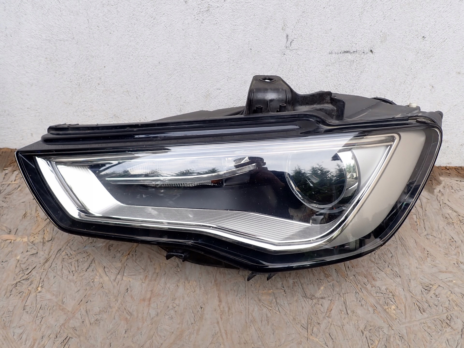 light left REFLEKTOR left BI XENON AUDI A3 8V 2012-2015R 8V0941043M