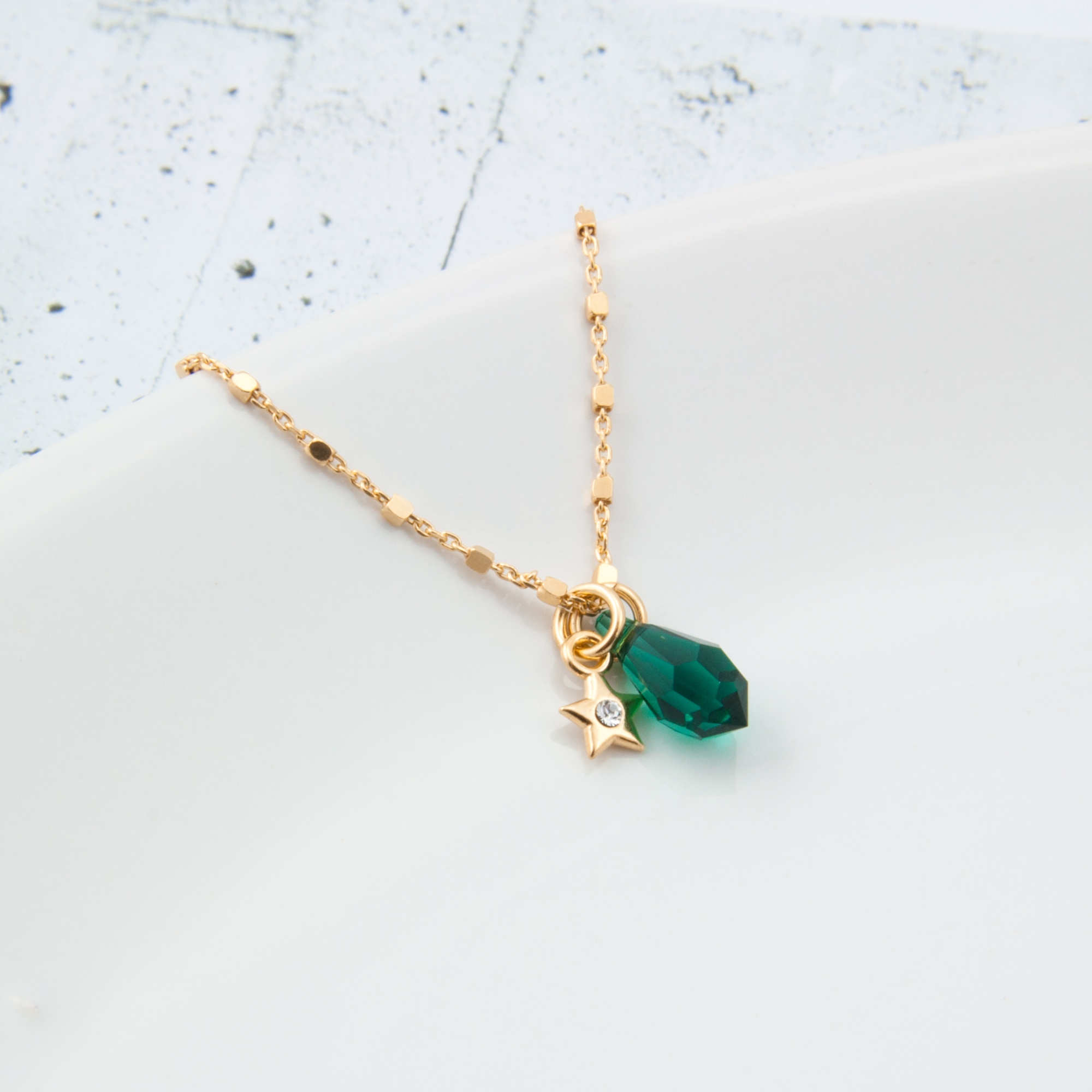 

Naszyjnik kamień urodzinowy srebro maj 45cm