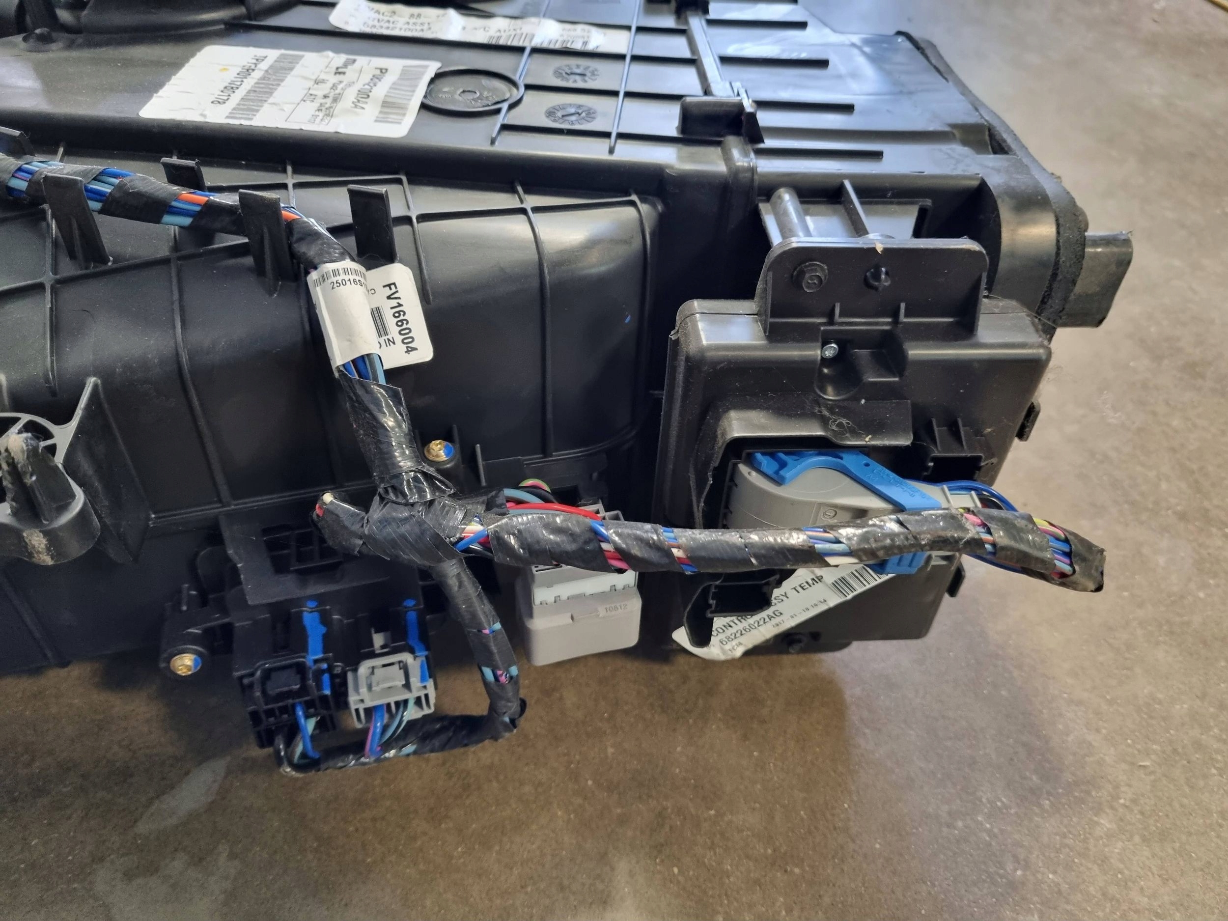 CHRYSLER PACIFICA 2018 радиатор отопителя / комплект