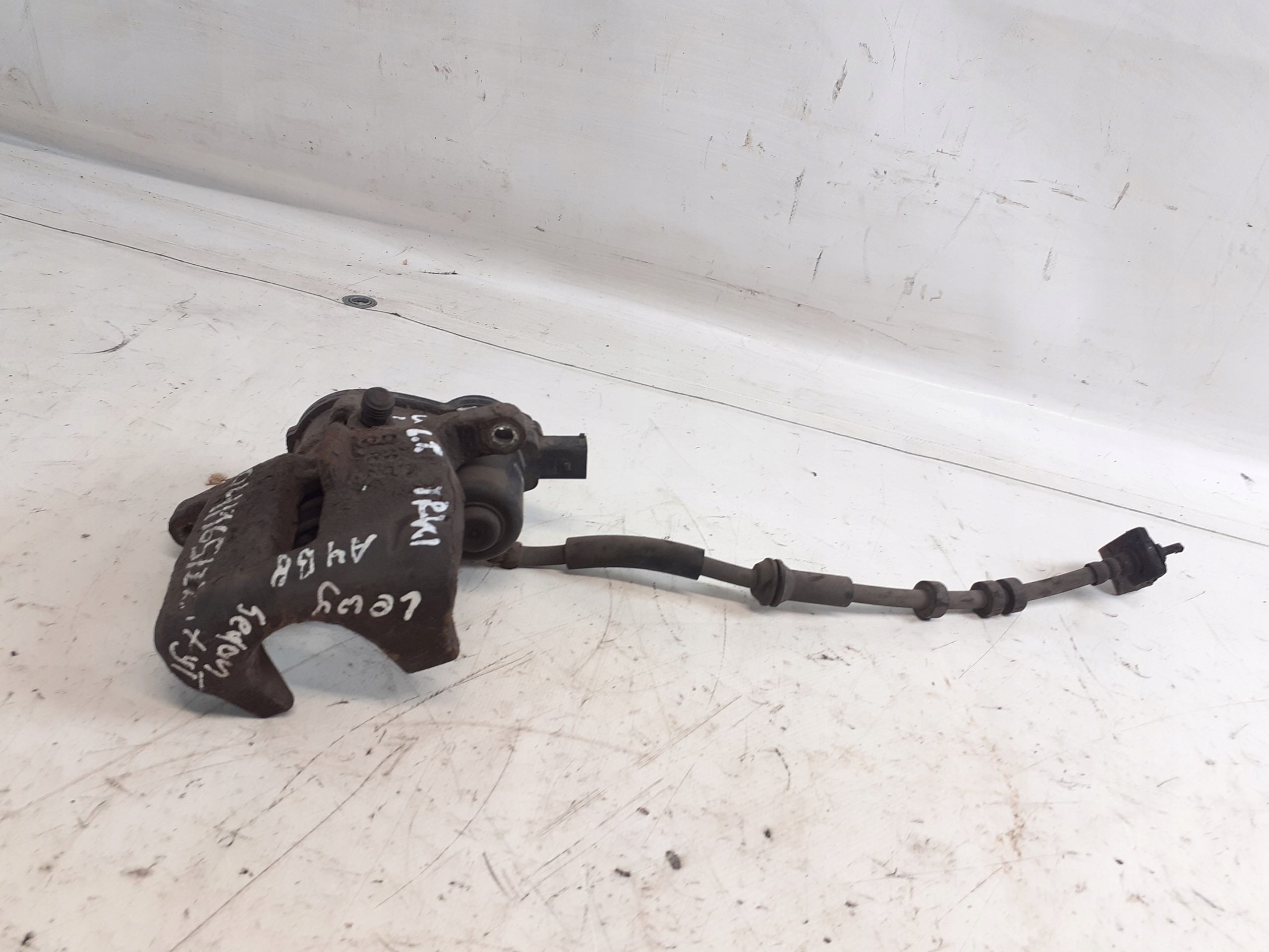 caliper brake left rear part Audi A4 B8 sedan