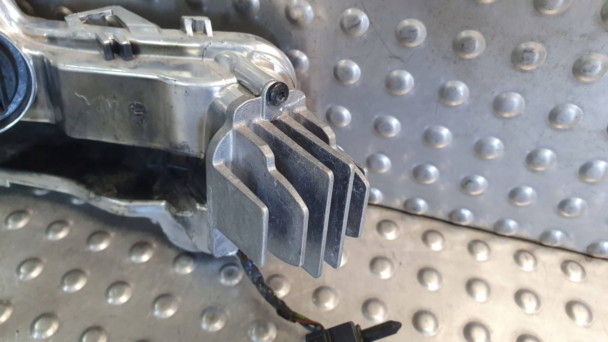 Nebelscheinwerfer rechts VOLVO V60 LIFT 13- 89209141