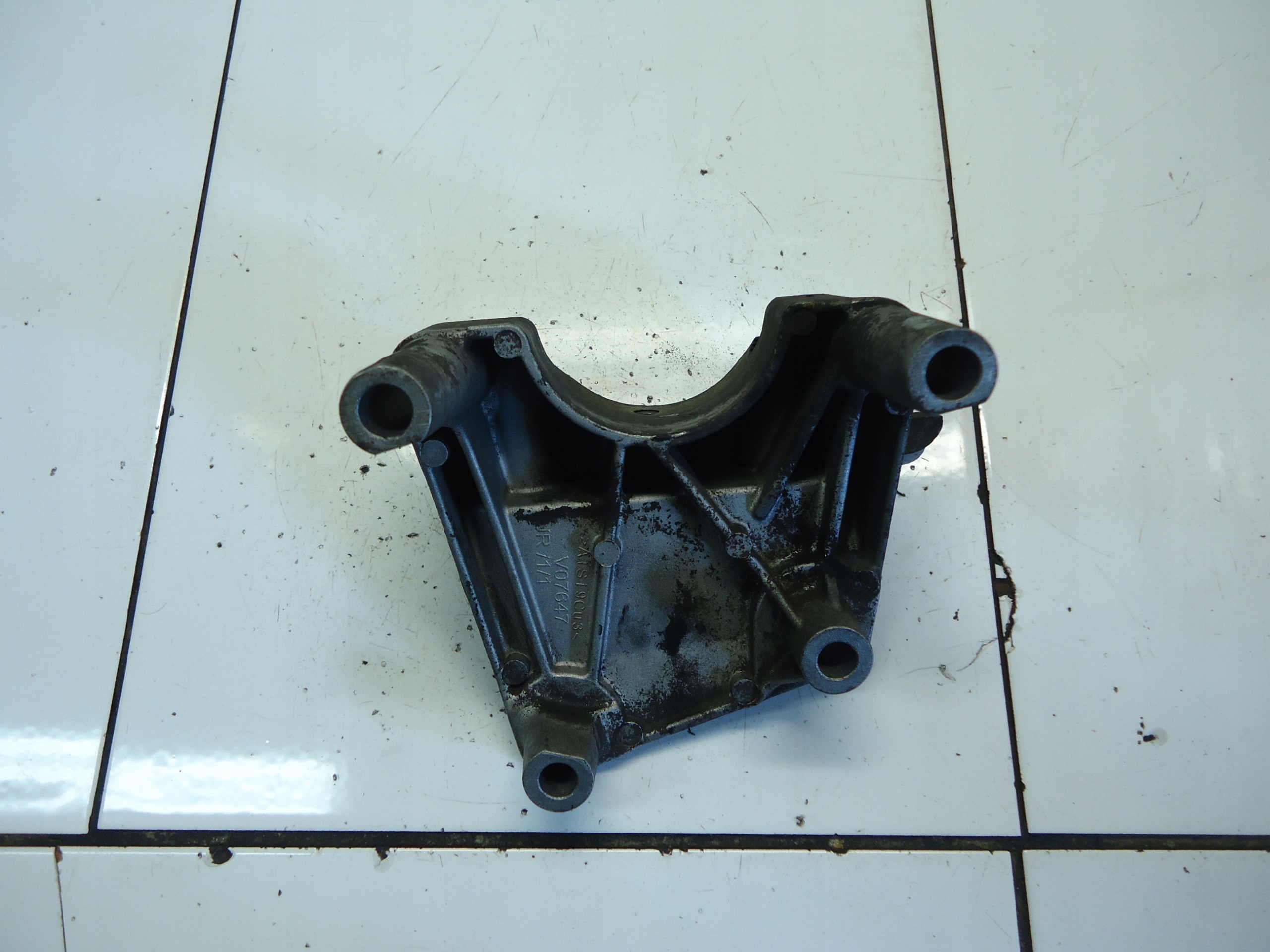 OPEL INSIGNIA ZAFIRA B 2.0CDTI B20DTH engine mount 13480302
