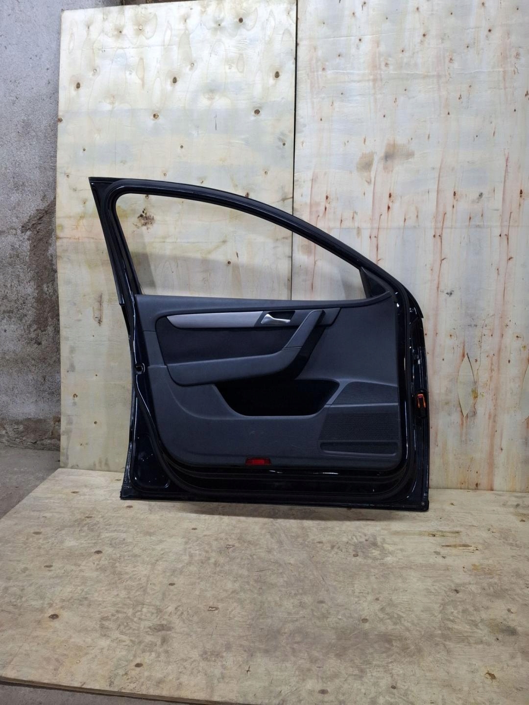 door front left side Volkswagen Passat B7 2011