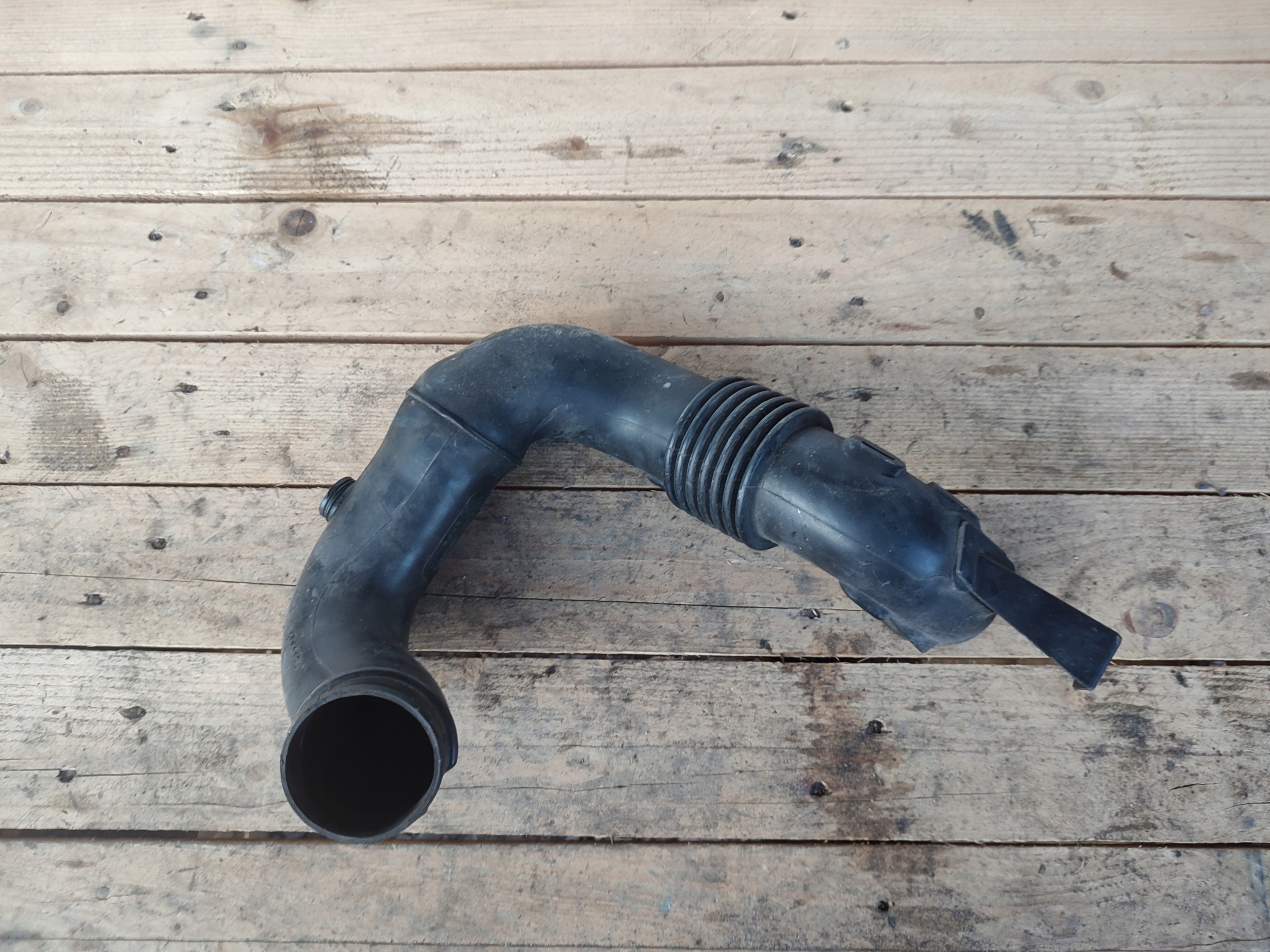 pipe air hose RENAULT MASTER 165554107R 70356875