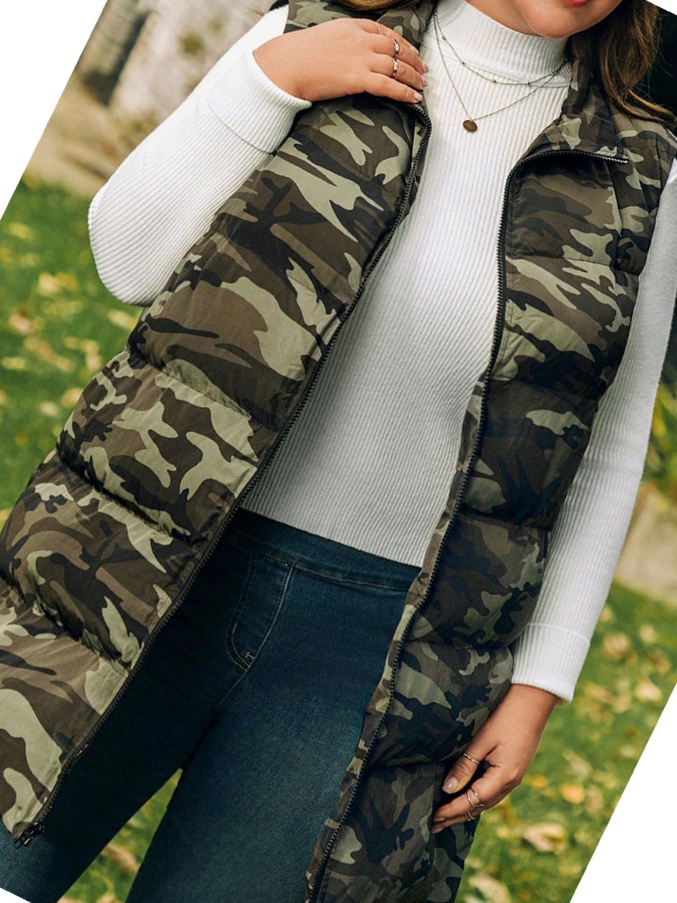 Dámská každodenní vesta s prošívaným stojáčkem Maskáčový péřová 3XL 46