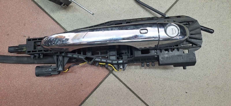 Maserati Quattroporte VI lock door left front 670030621