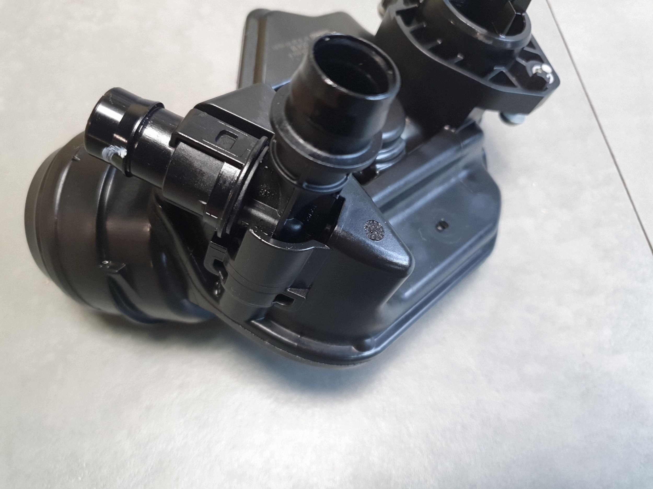 Audi A3 8Y pipe dolotowa 05E129654R