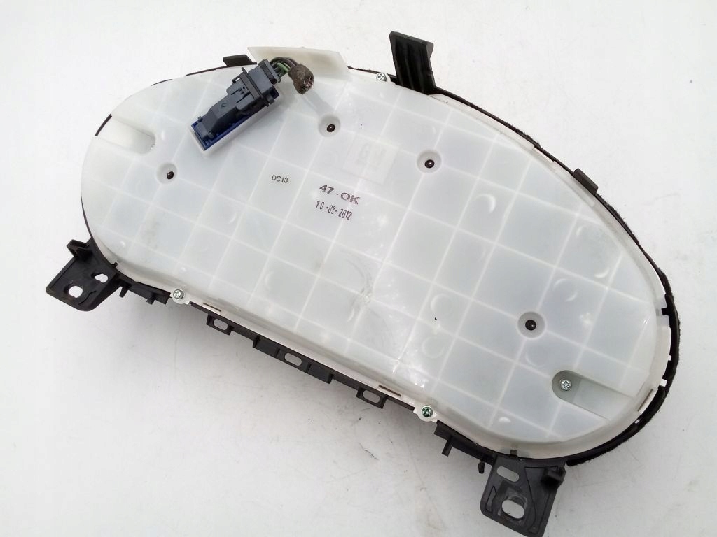 Opel Astra J IV 4 dials dials predkosciomierz 13374903