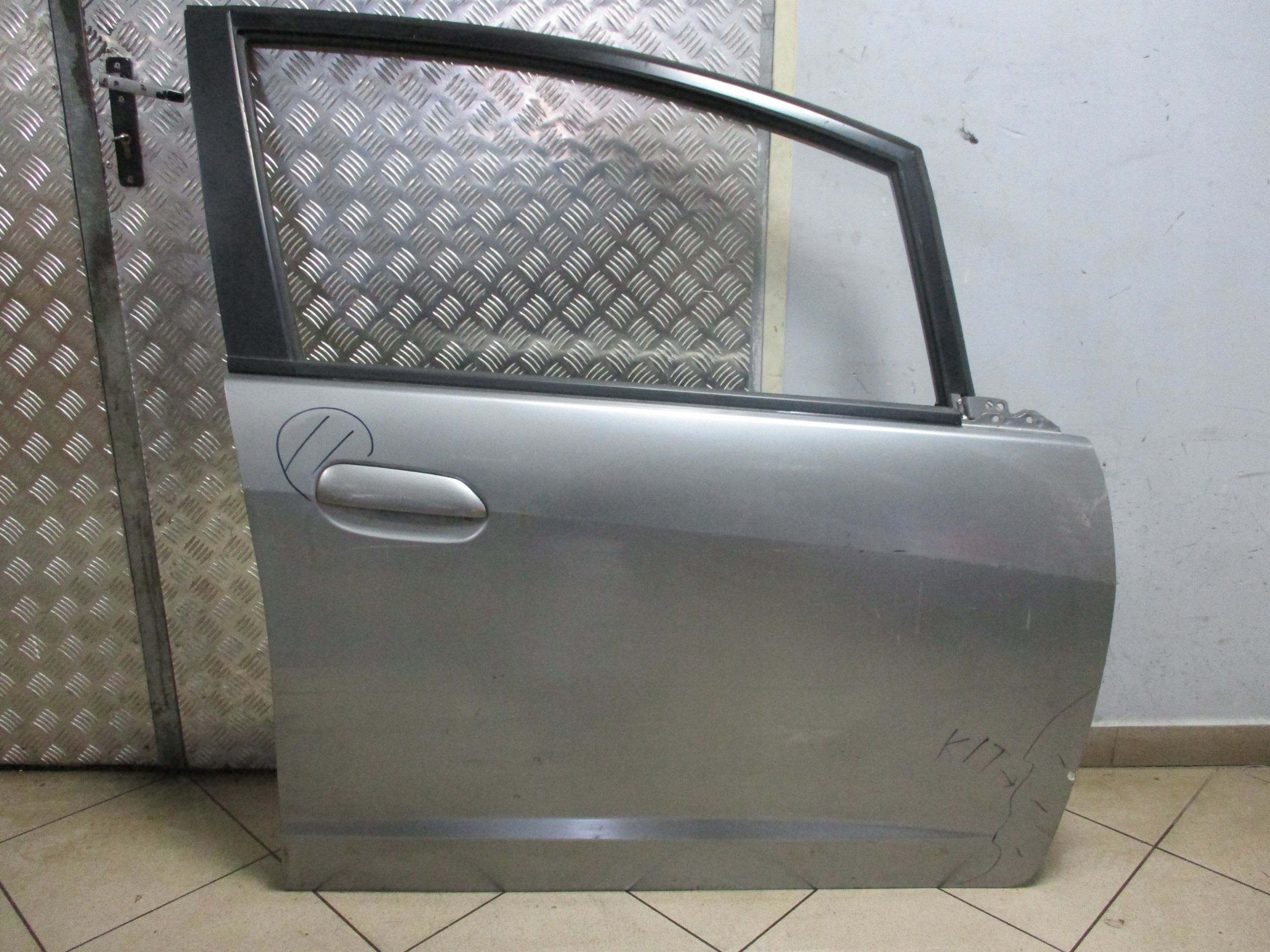 Двери перед праве Honda Jazz II 08-14