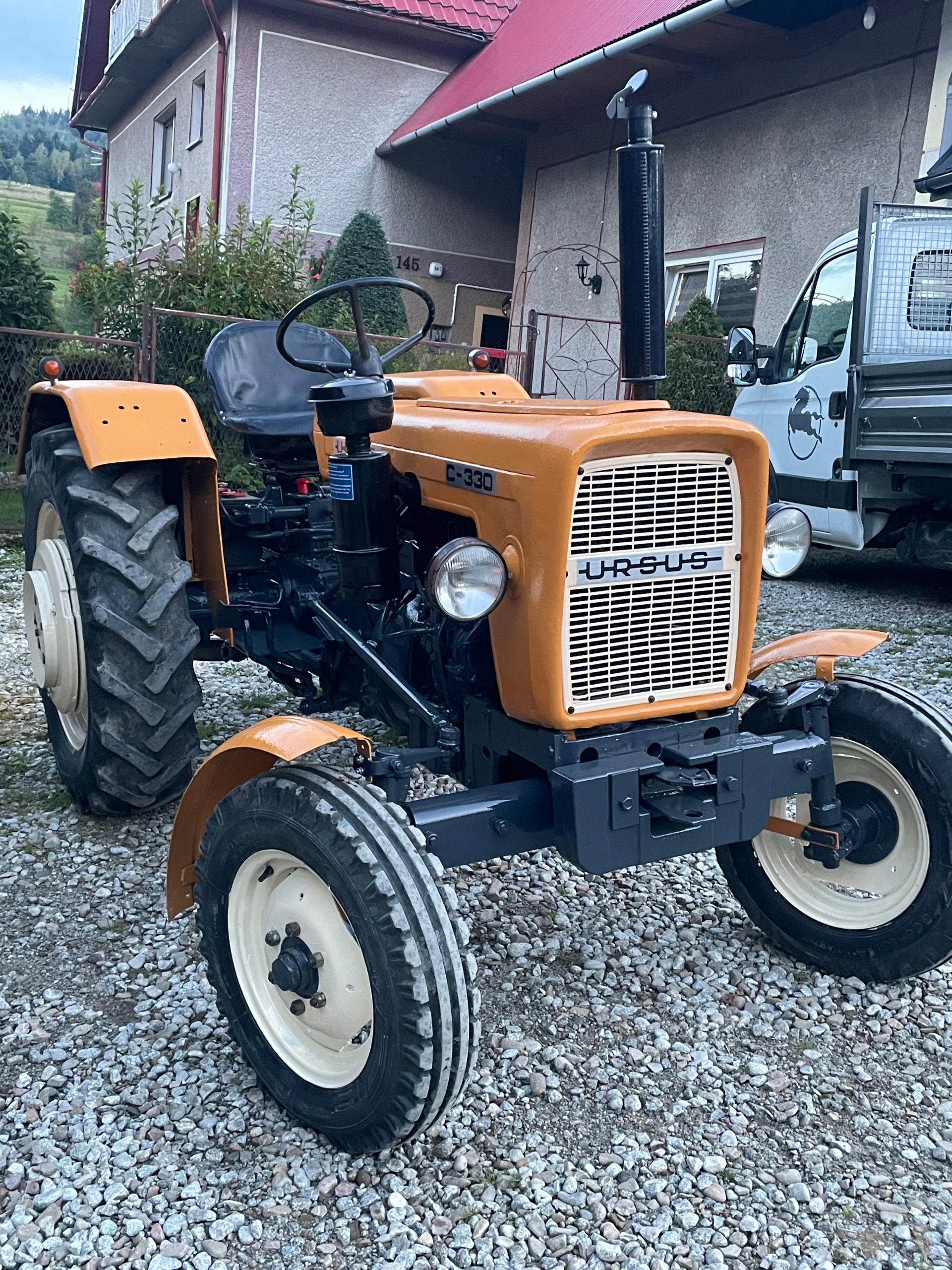 Farba Okrętowa Lakier Ursus Zetor Kolory 1L Numer katalogowy części 25595334