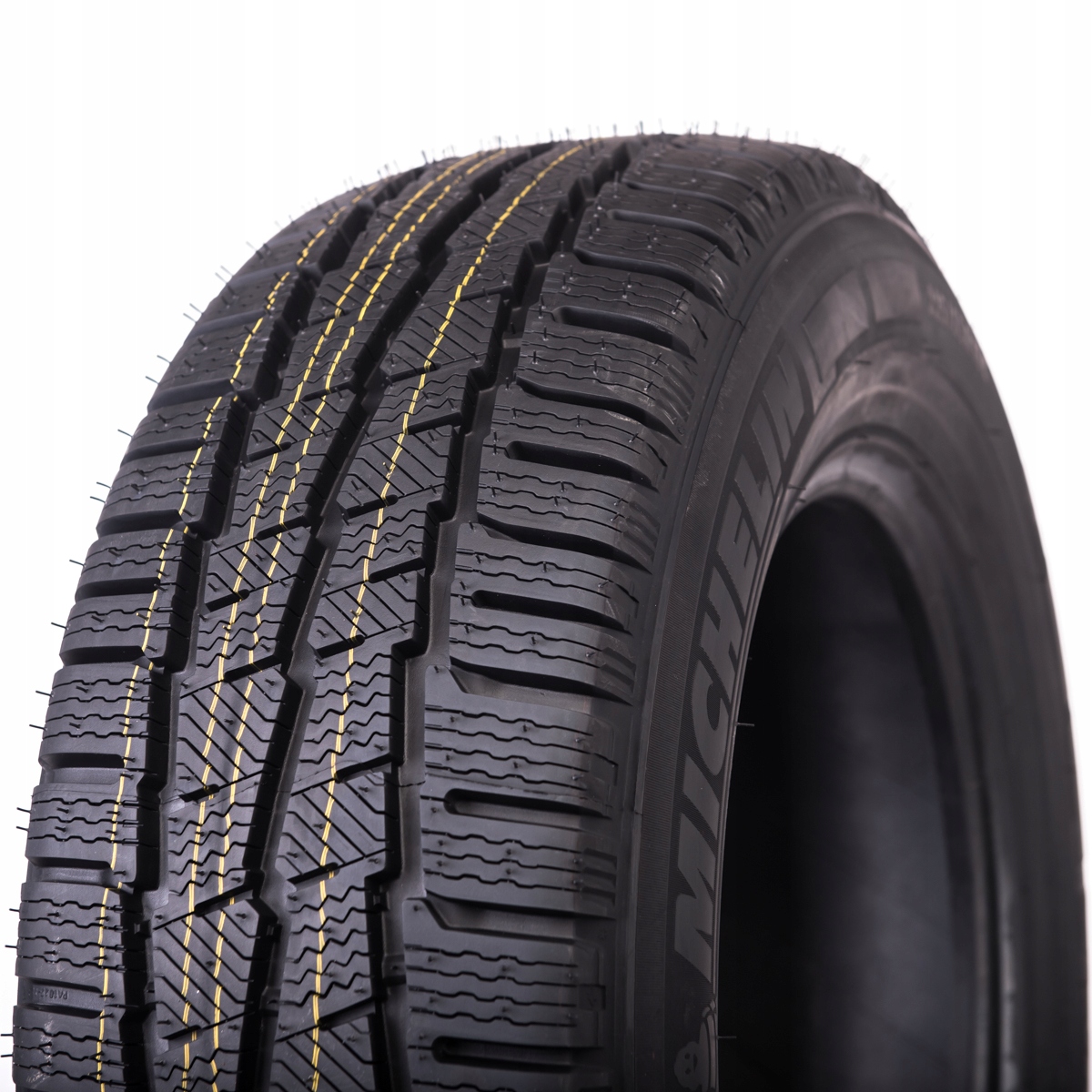 4X зимние шины 225 / 65R16 Michelin Agilis Alpin