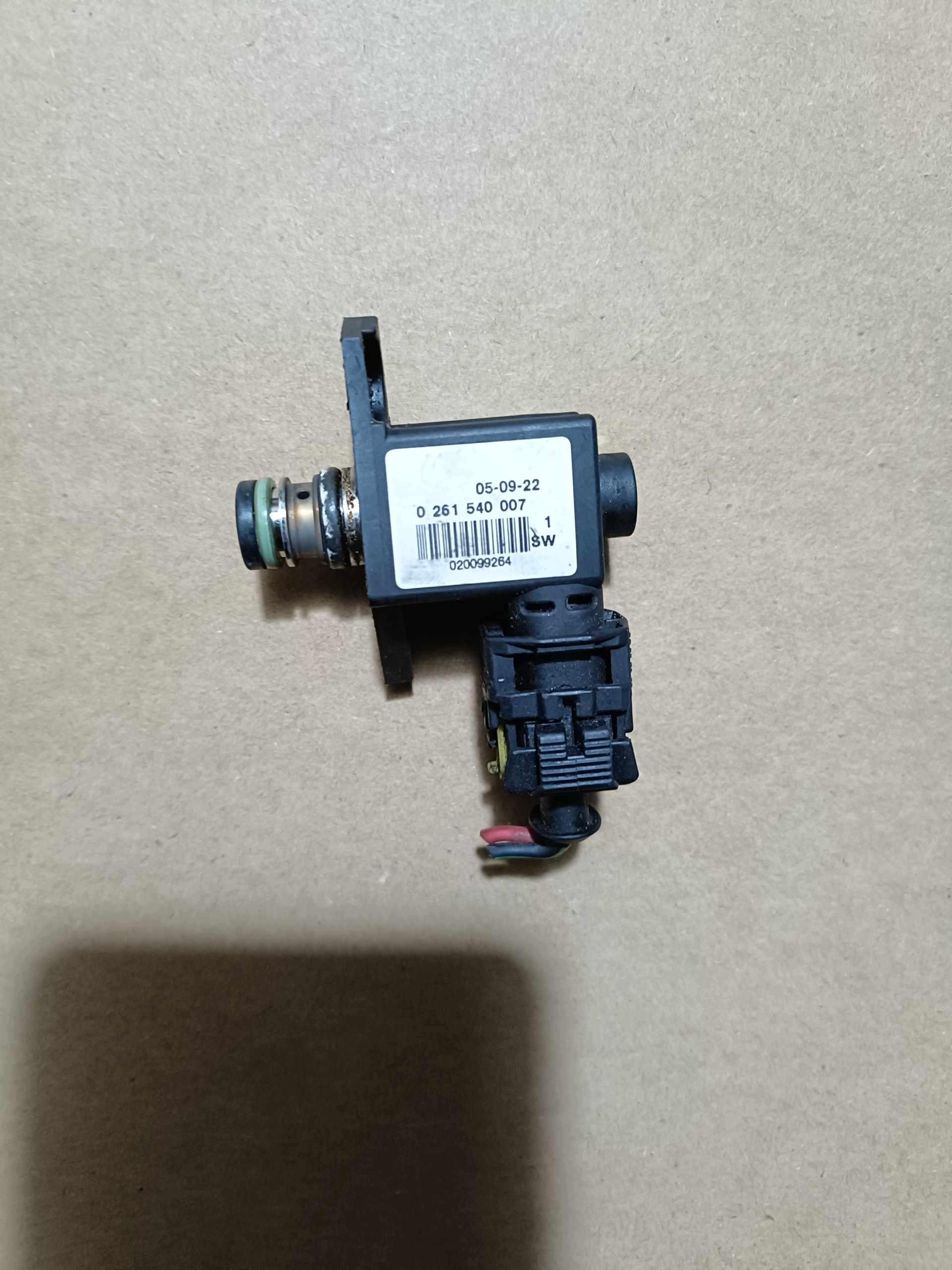 Regulator pressione carburante Alfa Romeo 156 GT 2.0 JTS 0261540007