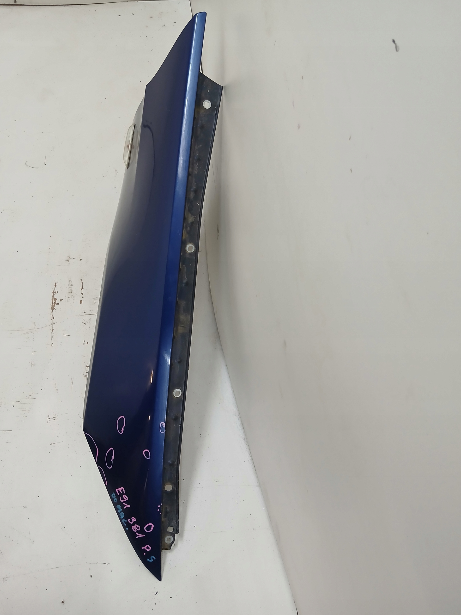 fender right front BMW E90 E91 381 LE MANS