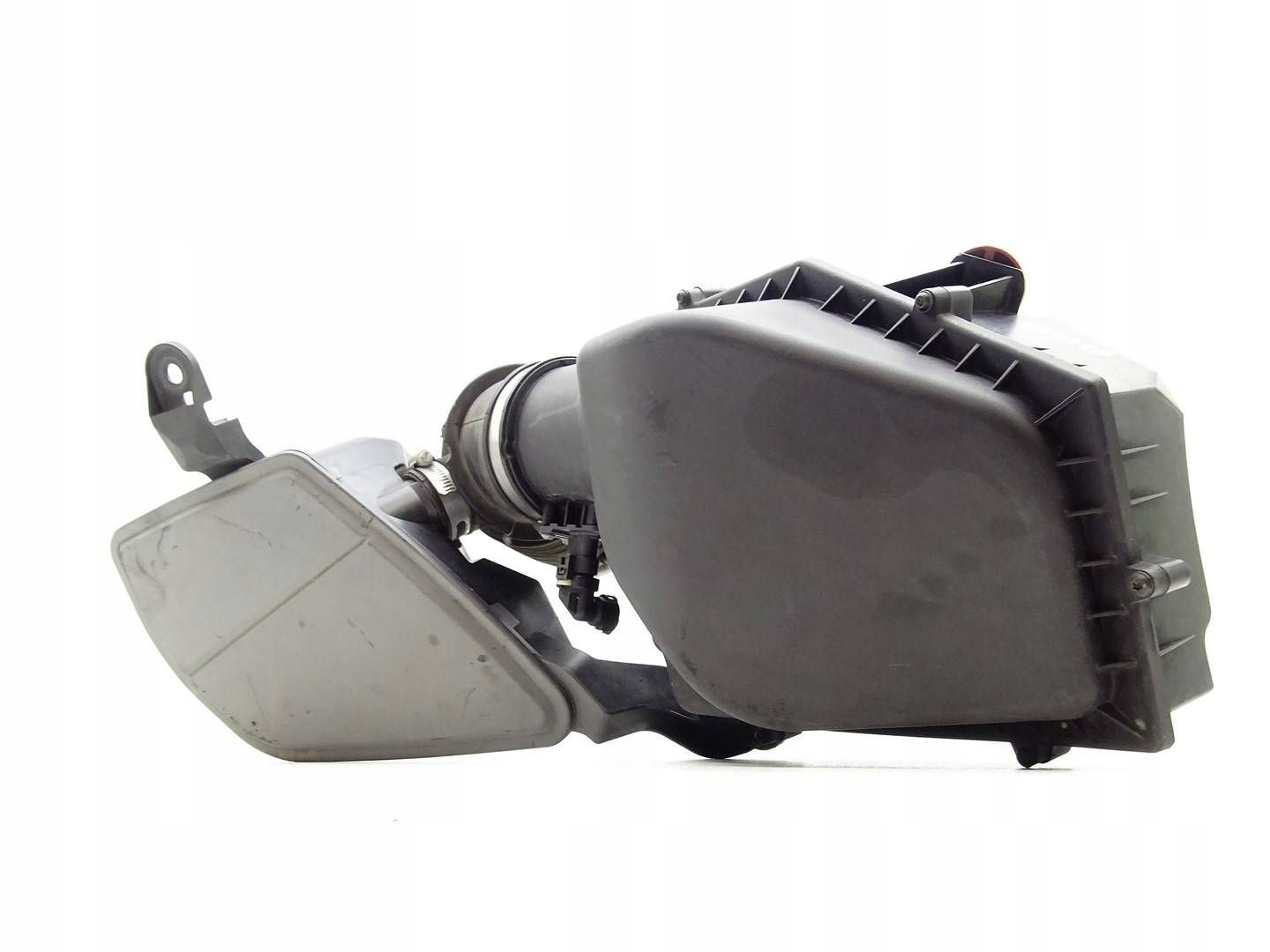 Gehäuse filter luft REZONATOR BMW G30 G31 2.0D 8591849 8620473