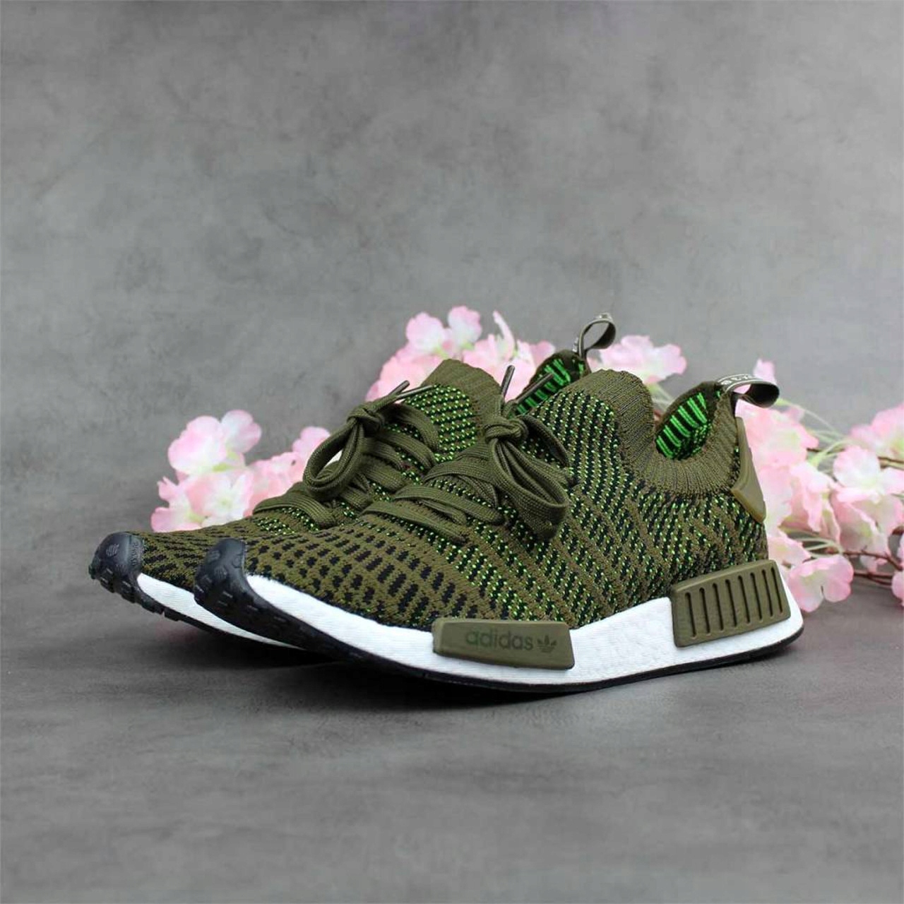 ADIDAS ORIGINALS NMD R1 STLT PK TRACE OLIVE SOLAR SLIME 11132766598 Allegro.pl
