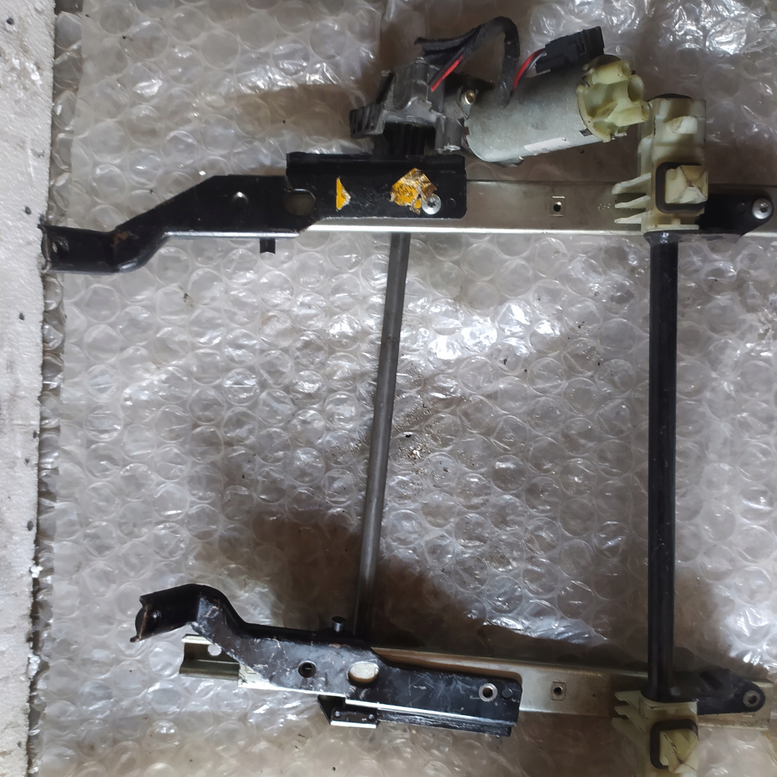 SUPPORT MÉCANISME SIÈGE MERCEDES W220