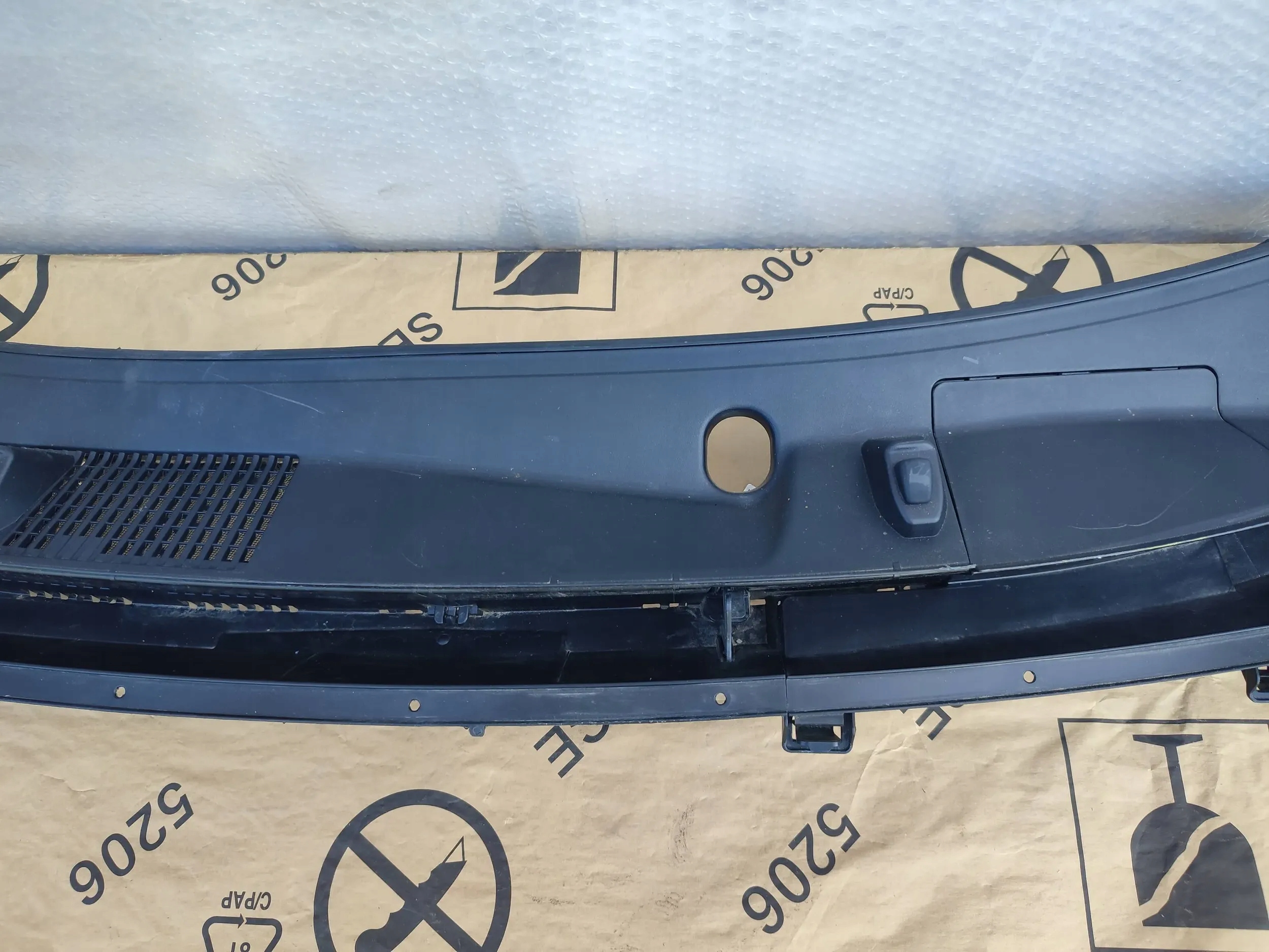 PODSZYBIE GÓRNE Toyota Yaris Cross 2021 55708-0D520 Producent części Toyota OE