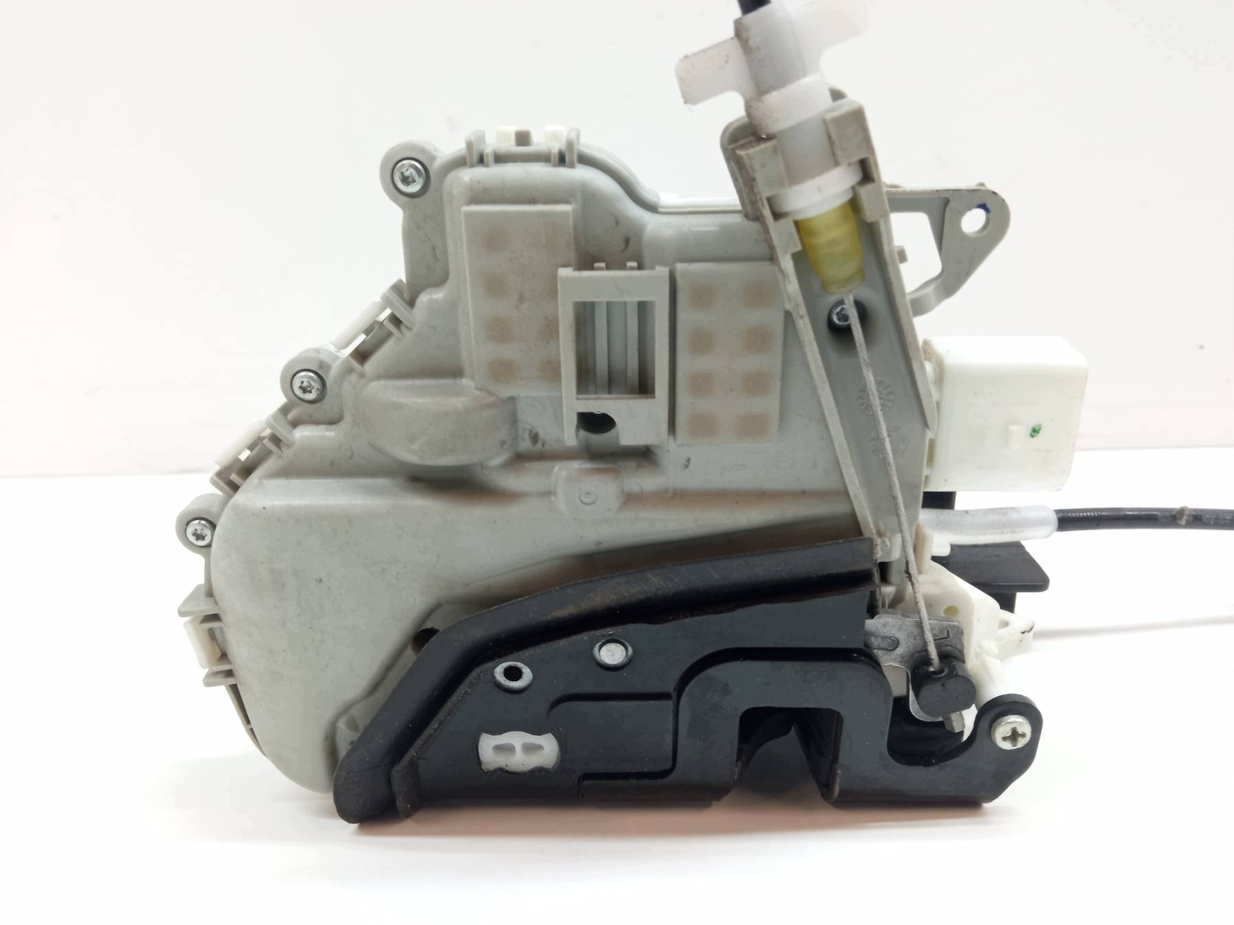 lock door left front 8J1837015E Porsche Panamera II (2016-2023) 971