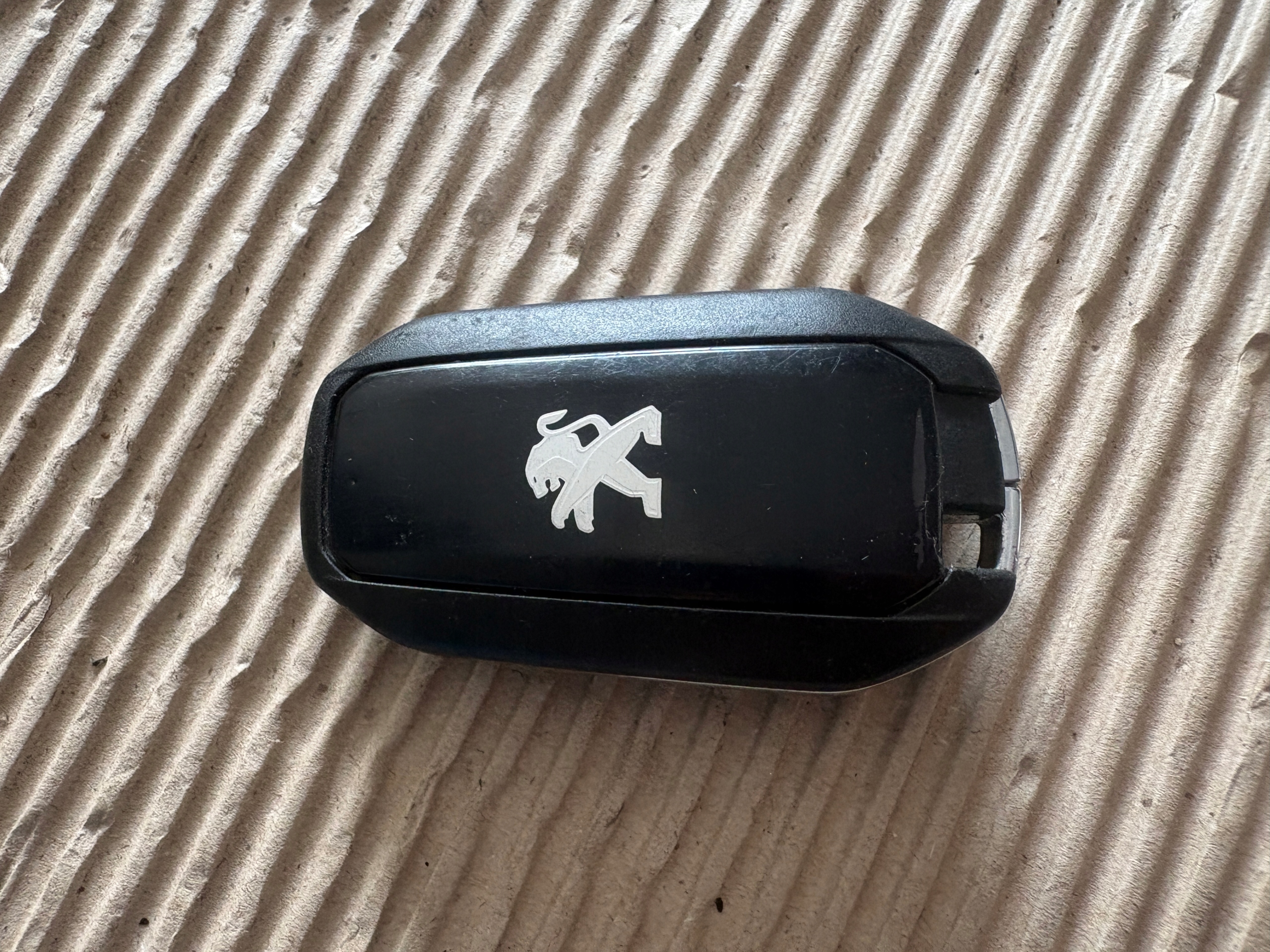 PEUGEOT 308 II key key PILOT