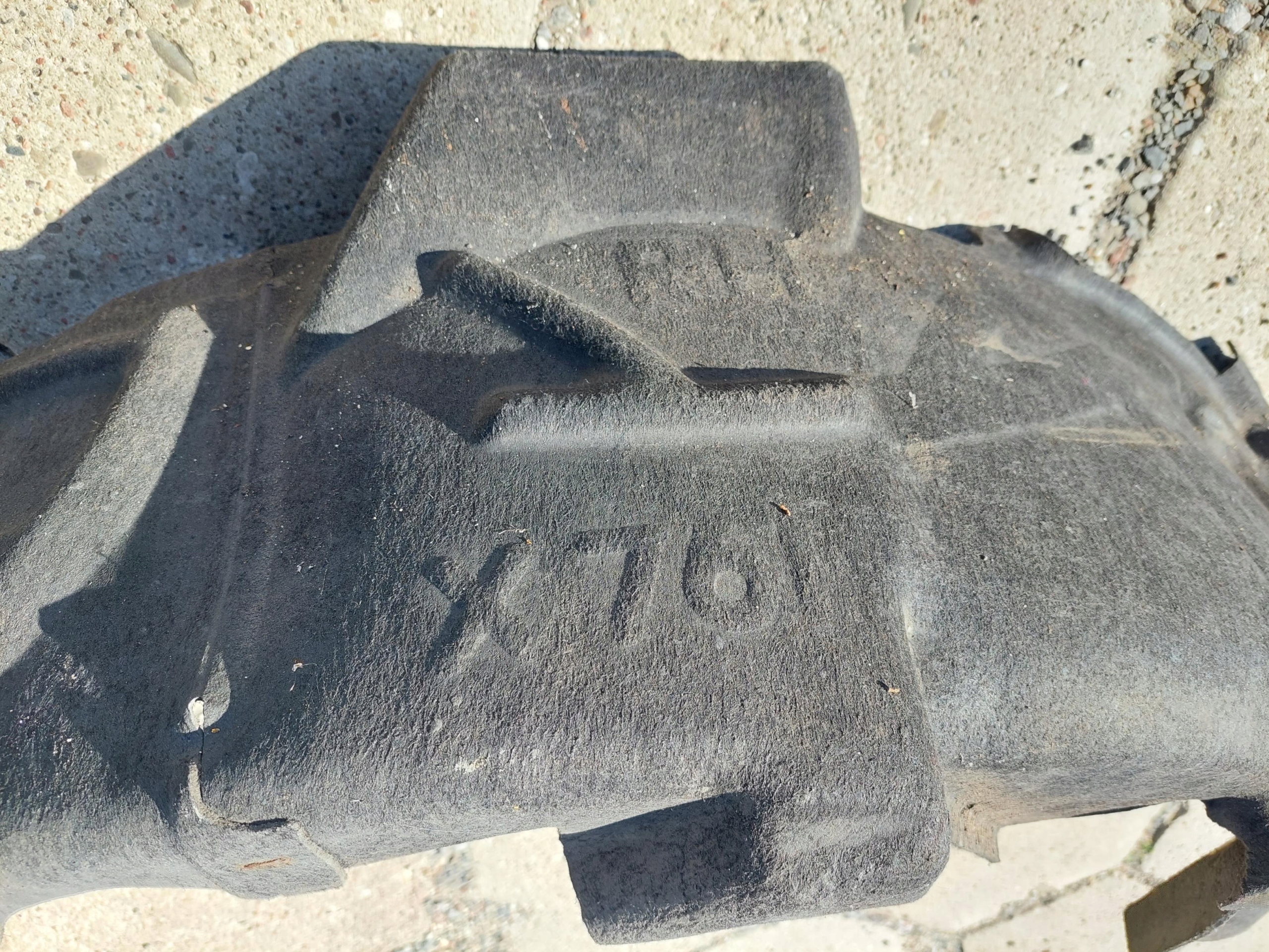 mudguard rear part right rear. right JAGUAR F-PACE X761