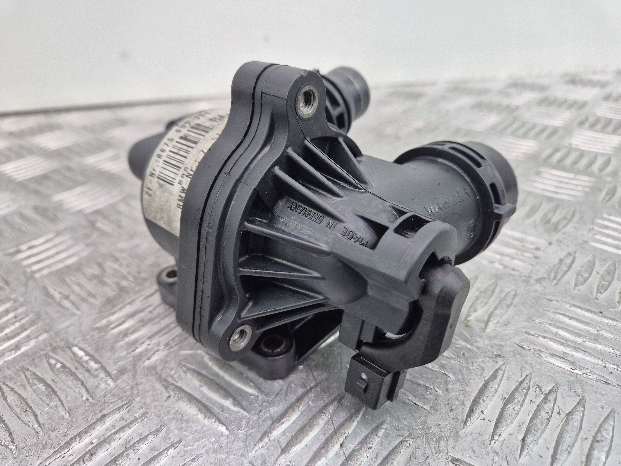 csomag termostatu BMW 3 E90 E91 320i N46B20B 7551570