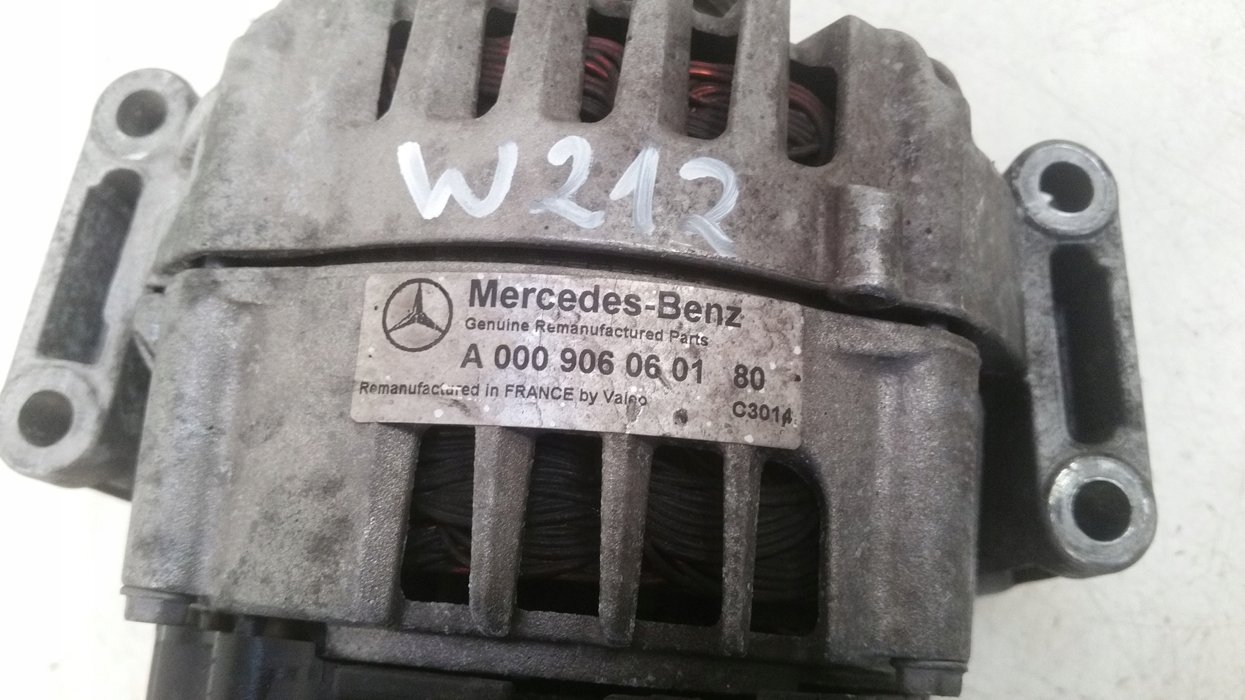 Alternator 0009060601 Mercedes W212