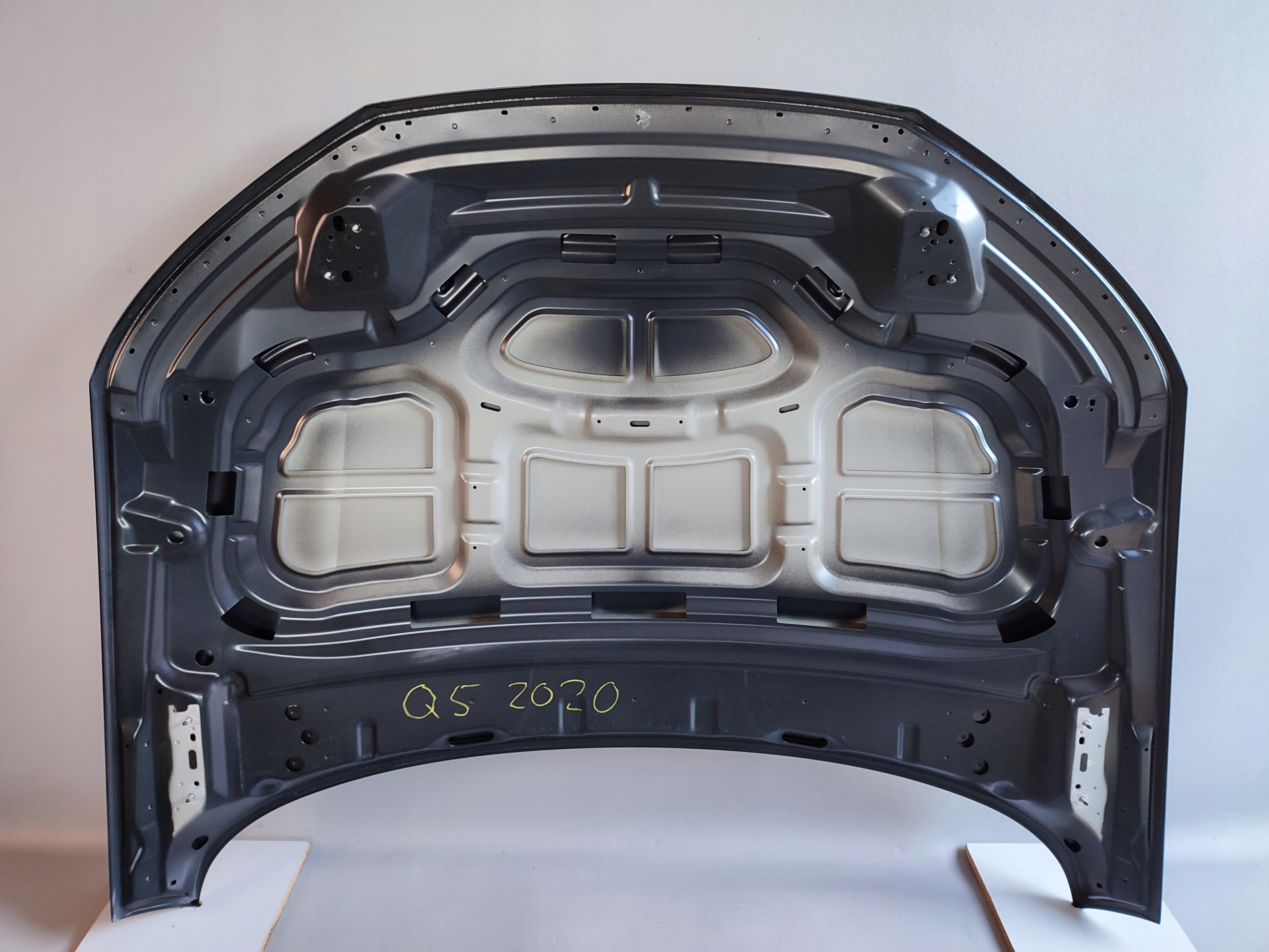 AUDI Q5 SQ5 80A MASKA POKRYWA SILNIIKA Producent części Audi OE