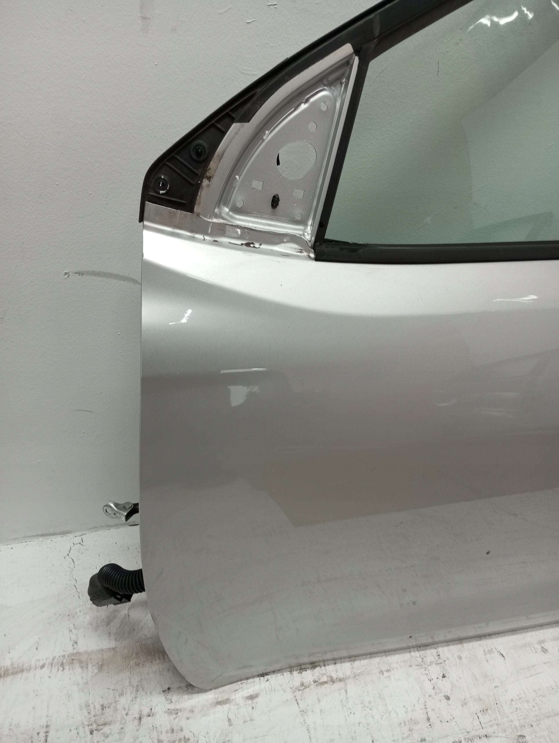 door left front HYUNDAI I10 22r