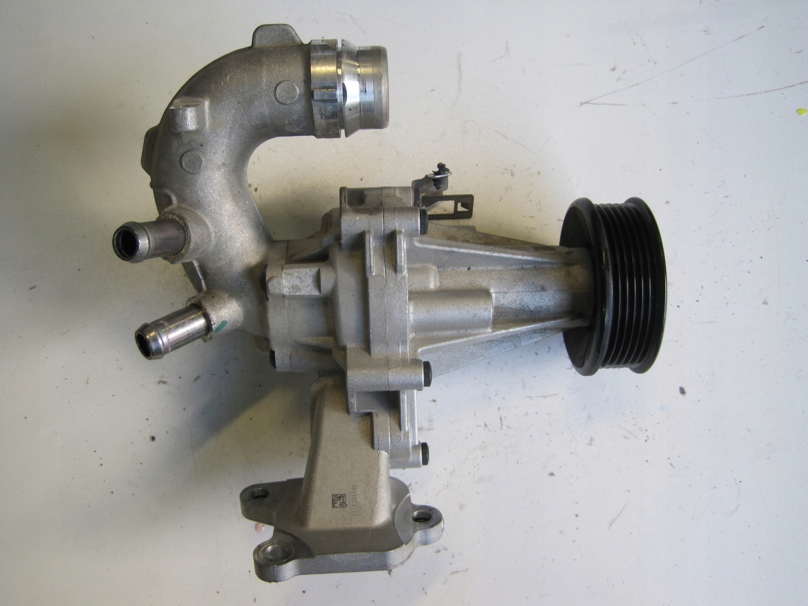 water pump MASERATI GRECALE 2,0HYB 670054316