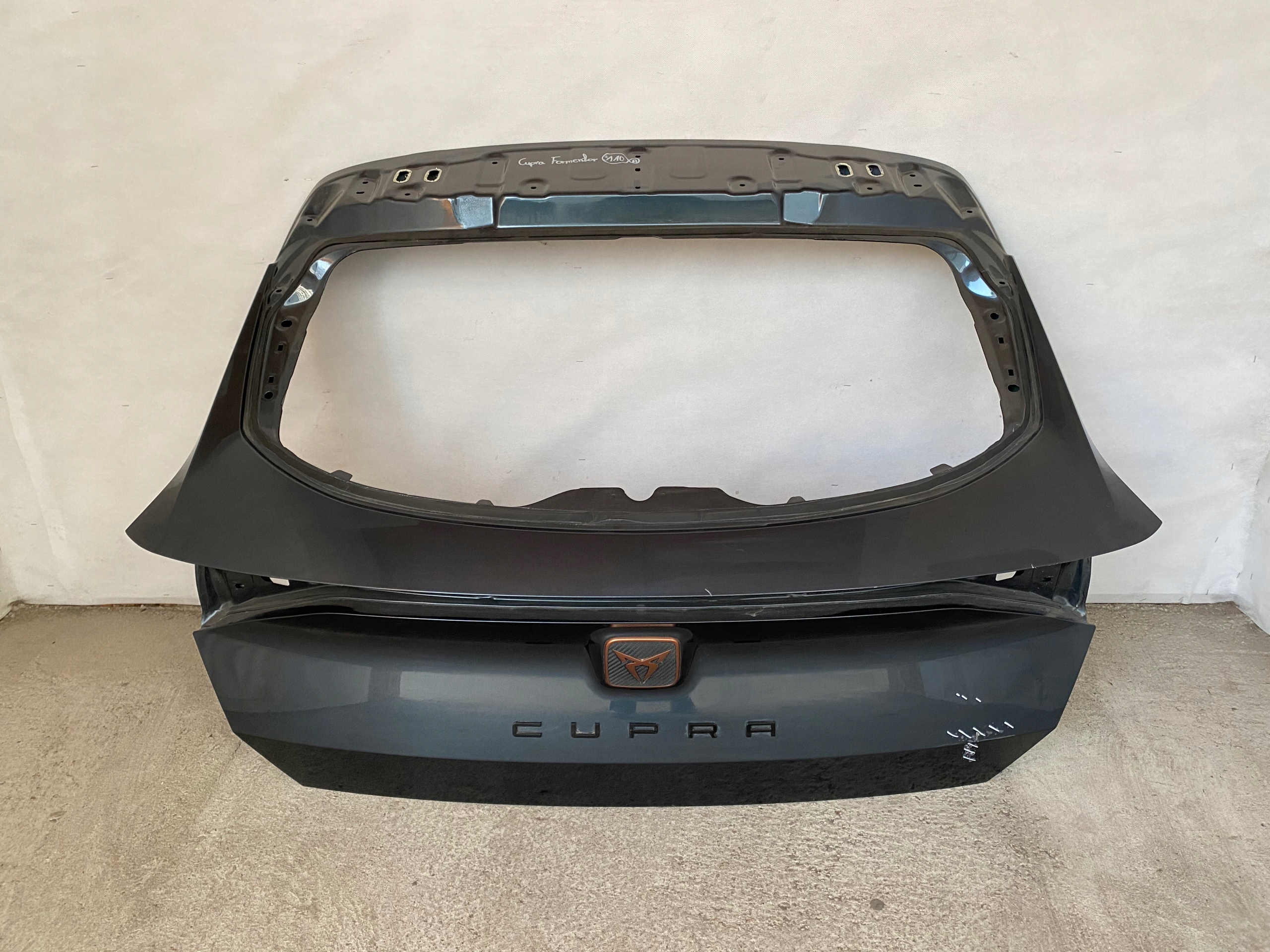 CUPRA FORMENTOR KLAPA BAGAŻNIKA TYŁ POZNAŃ