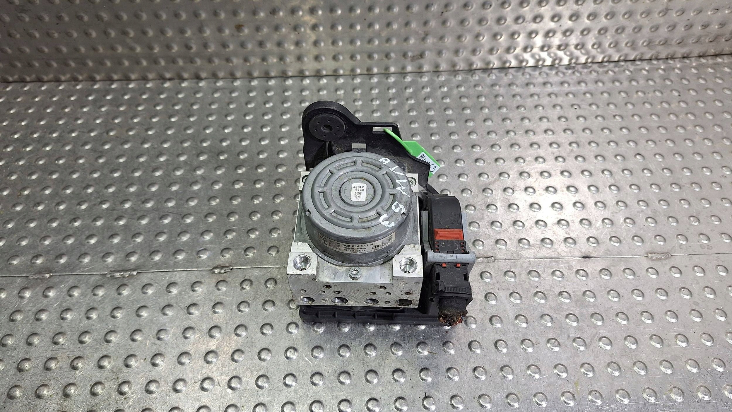 pump control unit ABS 5Q0614517N 5Q0907379P VW GOLF VII AUDI A3 8V