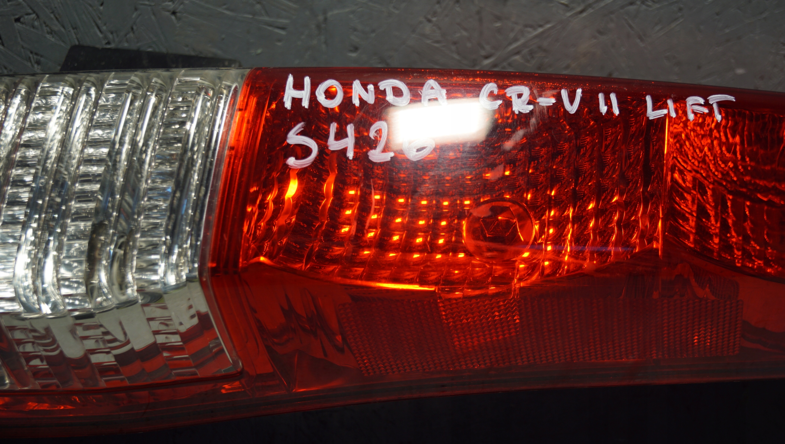 фонарь правый Honda CR-V II РЕСТАЙЛИНГ