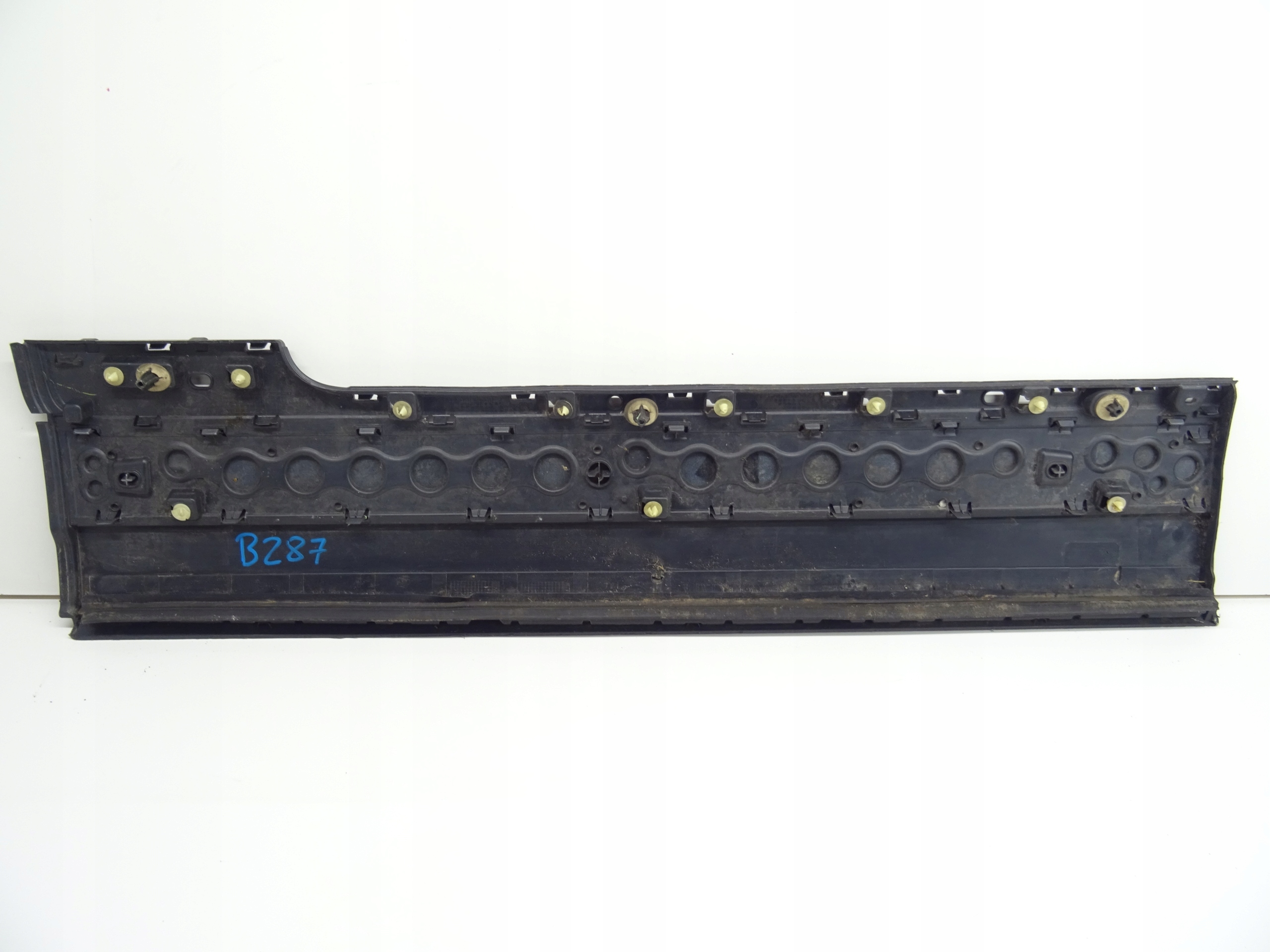 RANGE ROVER VOGUE L405 moulding door right front