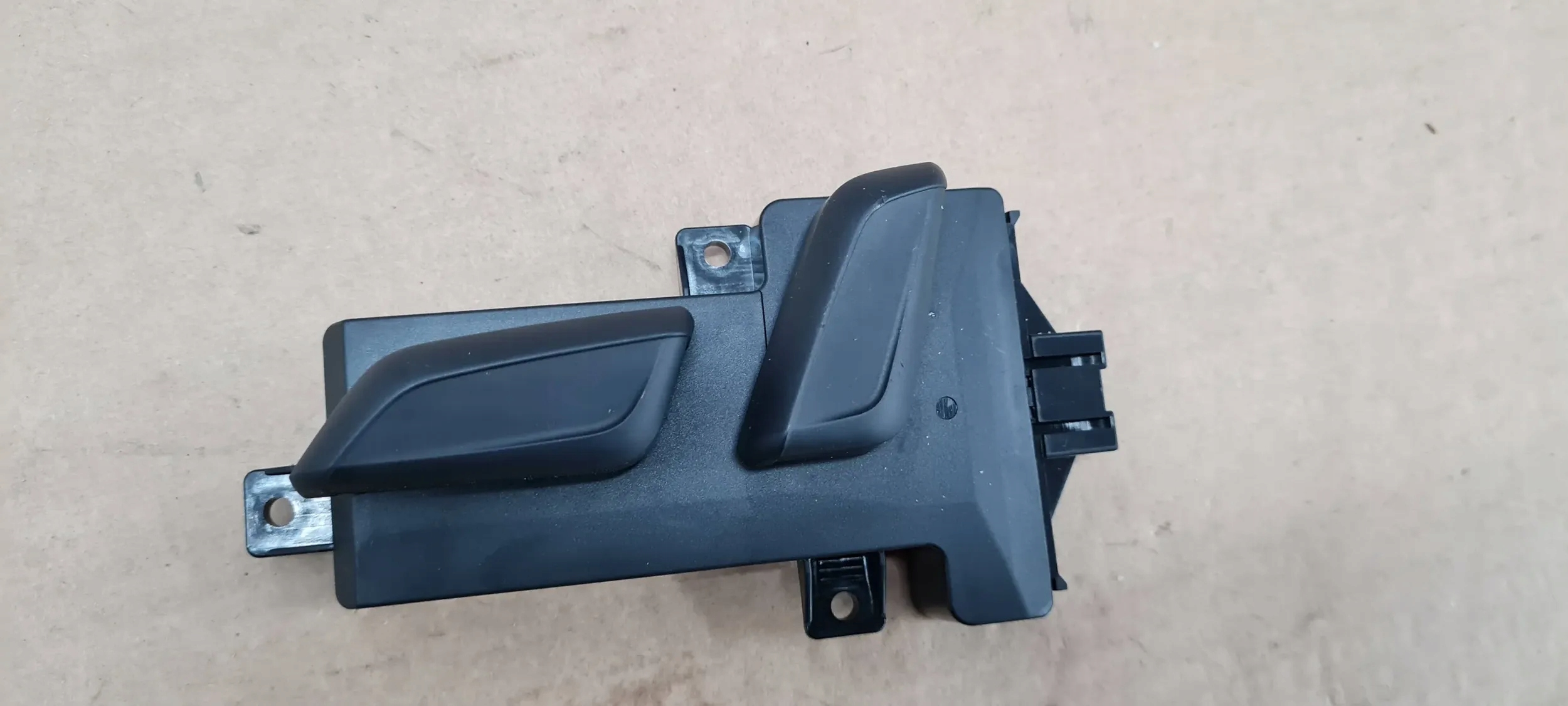 Q5 80A control panel seat PRZYCISKI left front 80A959747A