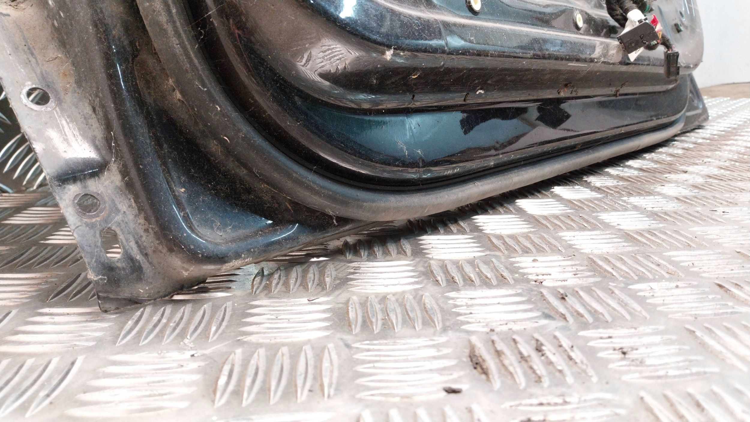 RAHMEN Tür vorne rechts VW GOLF V 03