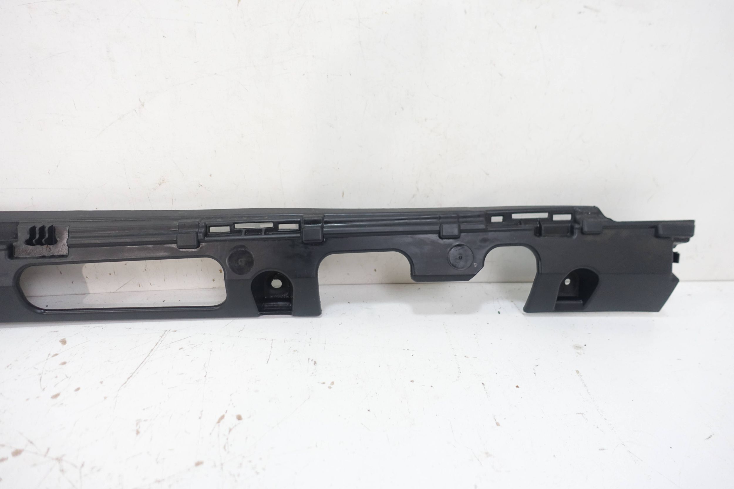 holder support mouldings PROGOWEJ left MERCEDES ML W166 2011-2015 A1666980127