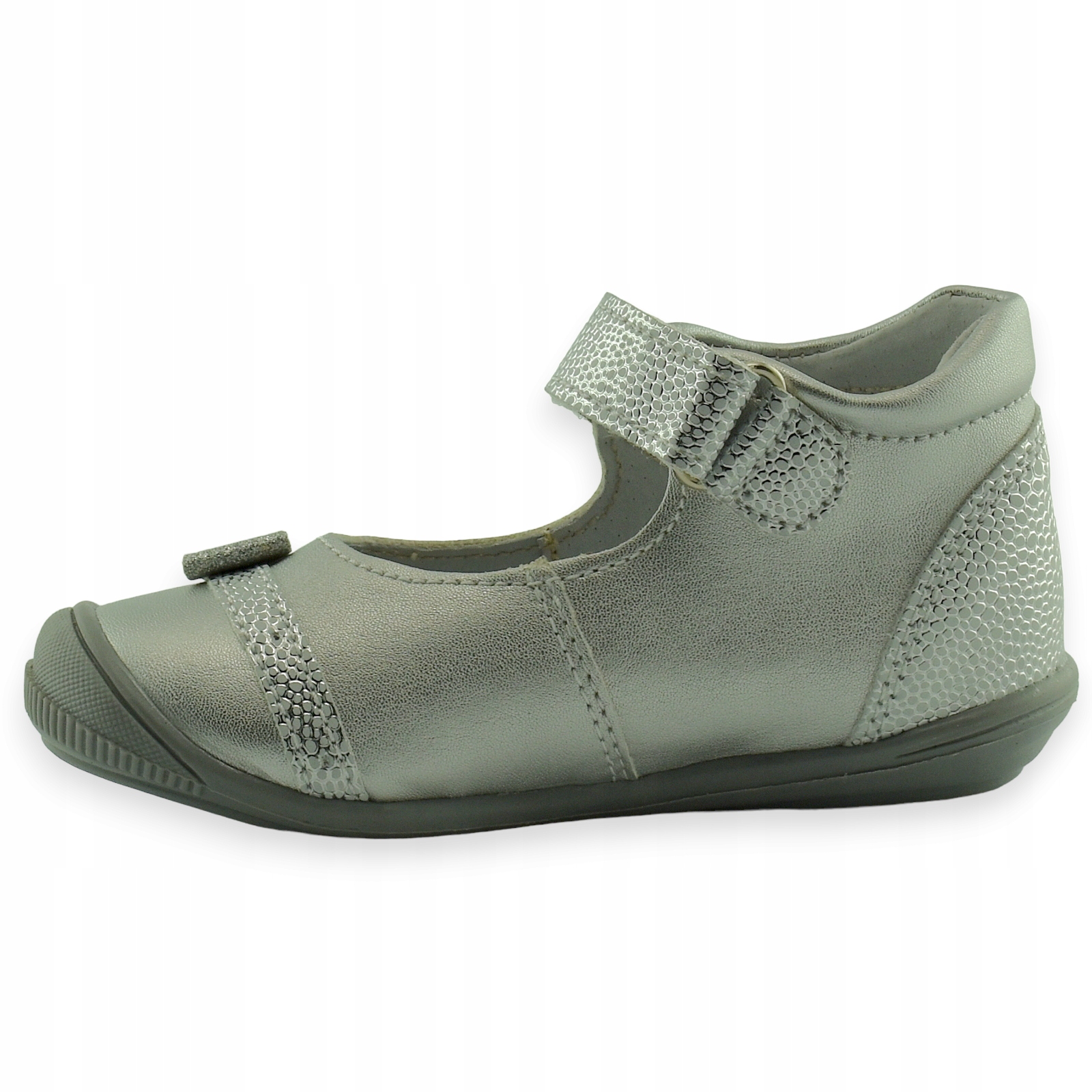 Baleriny dziecięce srebrne Kornecki 06068 rzep 21 Marka Kornecki