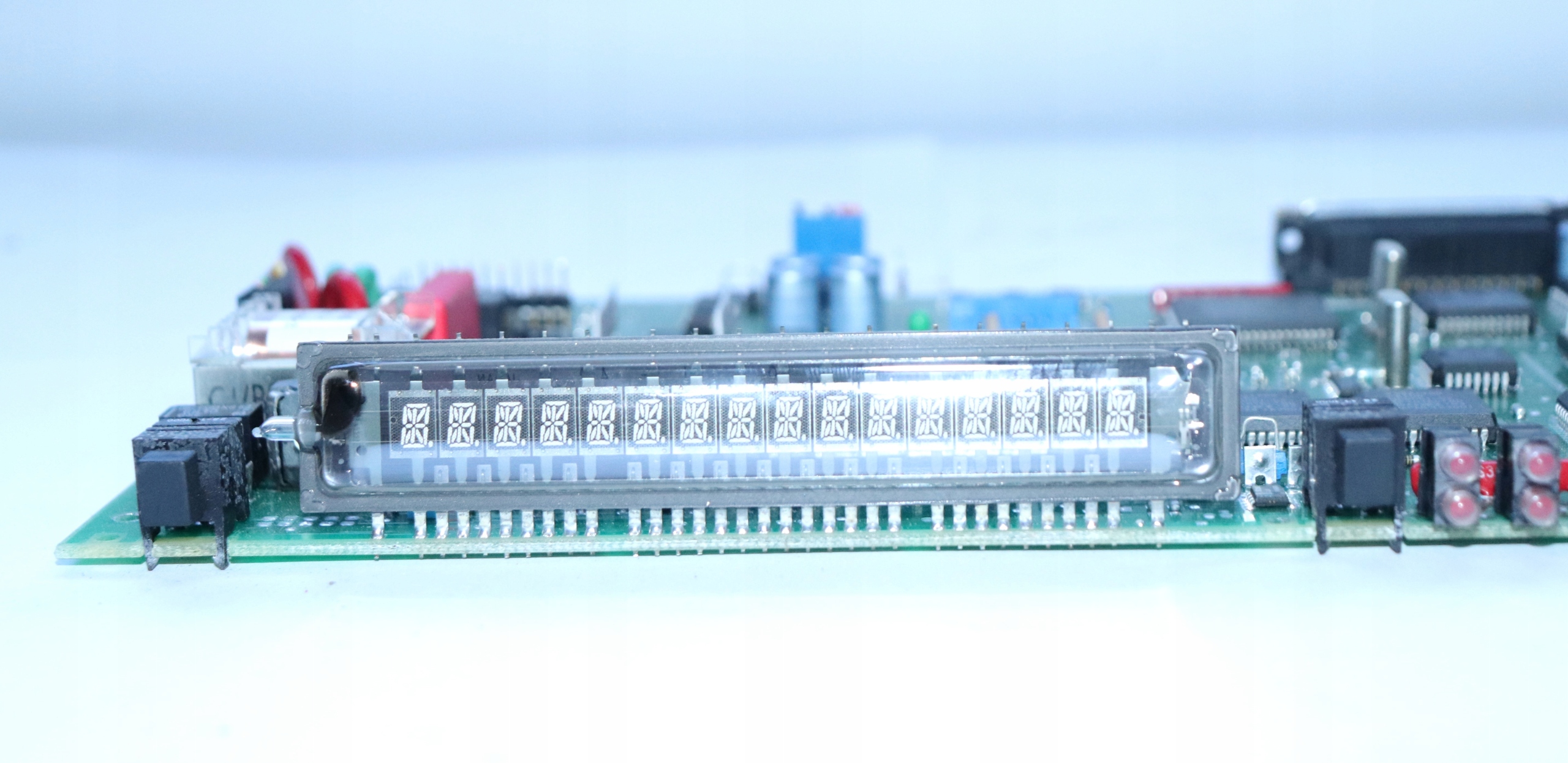 Panel wyświetlacz alfanumeryczny NEC FIP16A5R 16 cyfr Producent Lite-On